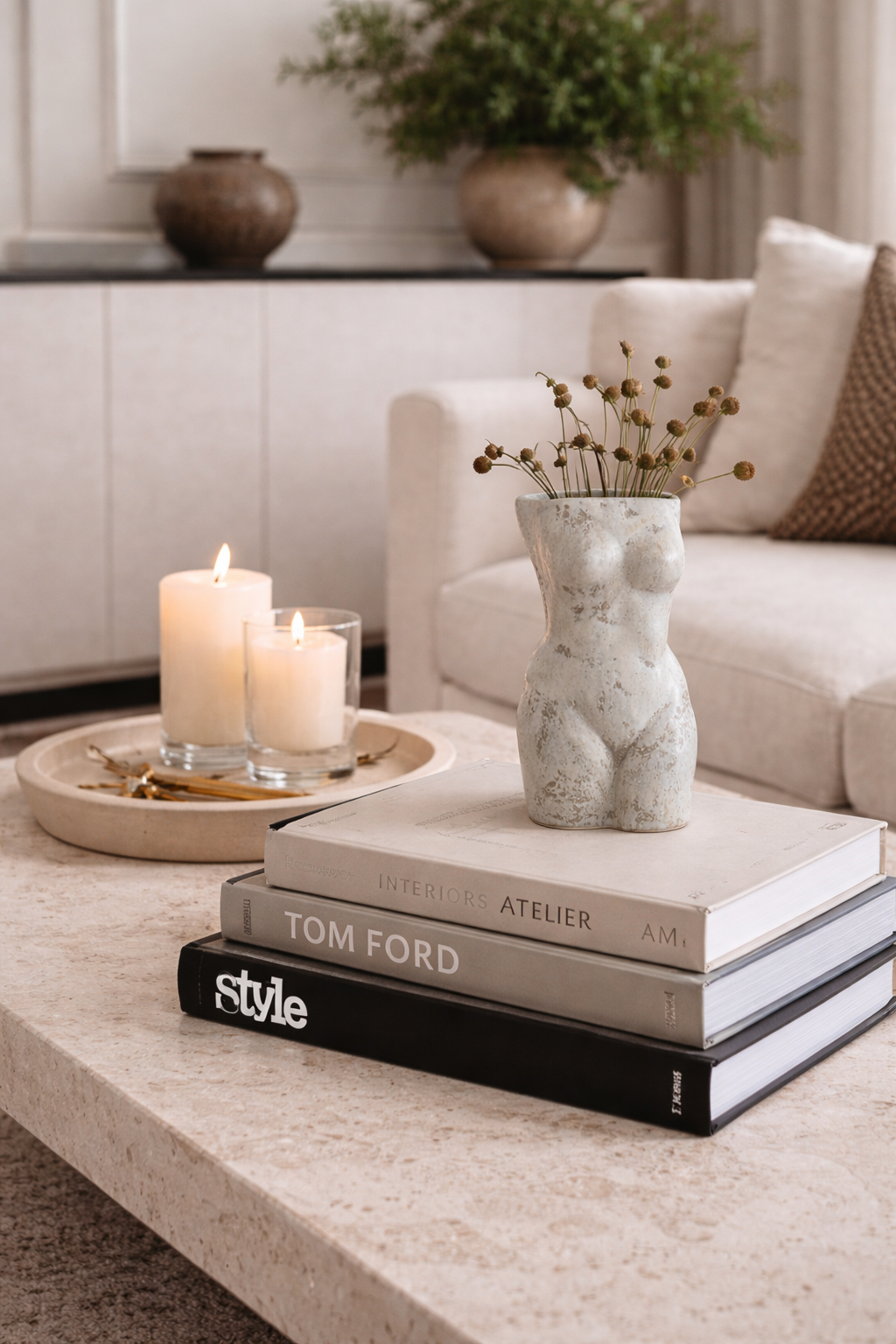 Anora Vase - styled 1.png