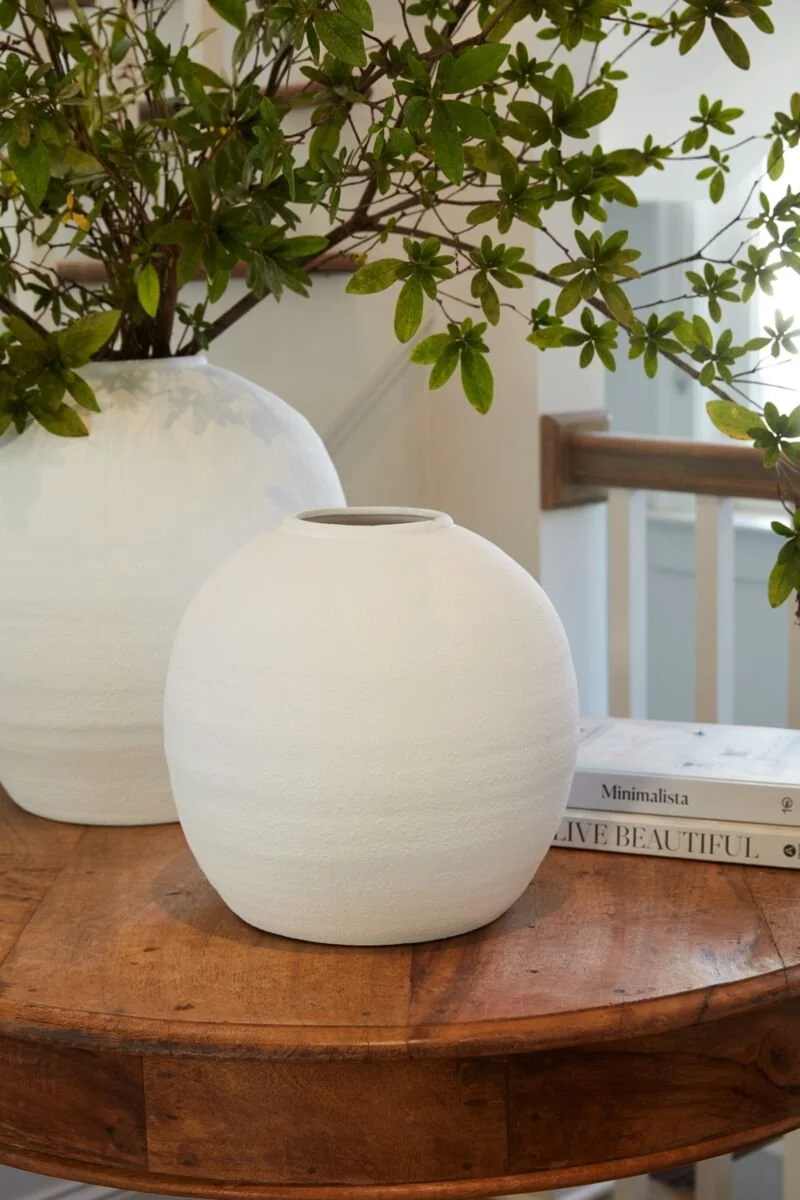 Konos Vase - small - white.jpg