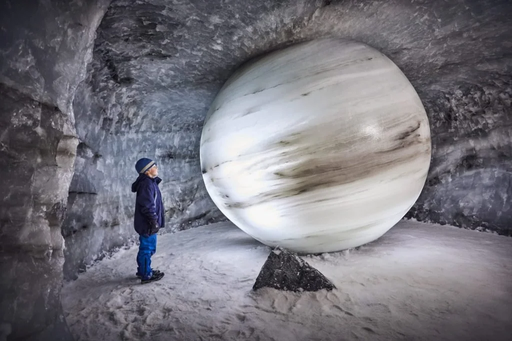 Klimapark 2469 - bli med inn i isen og lær om klima og breer