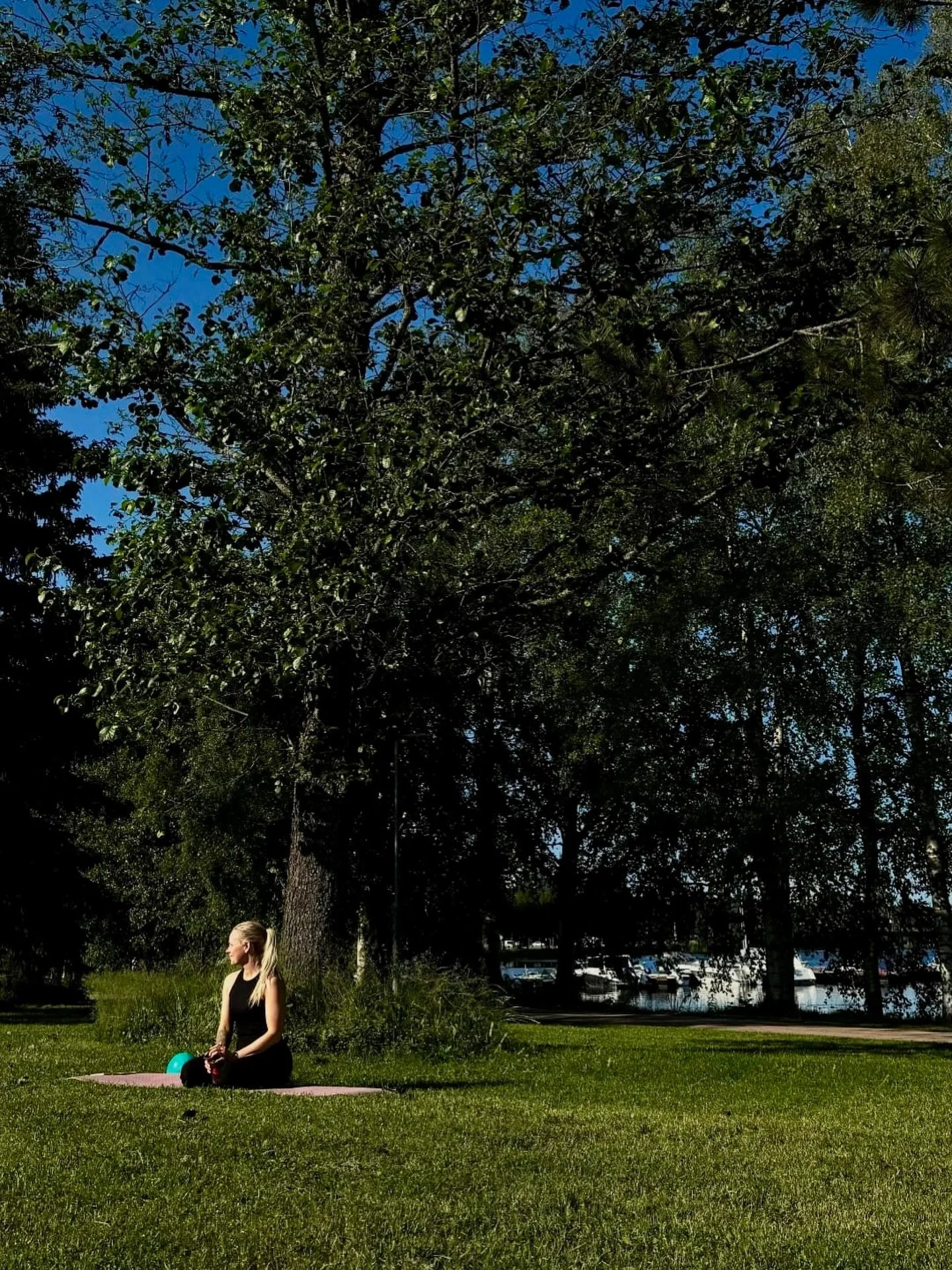 Kes&auml;kuussa l&ouml;yd&auml;t Patrician pilates- ja yogalates-tunnit keskiviikkoisin ulkosalta! 🌳 Nappaa mukaan vain oma matto. Huonon s&auml;&auml;n sattuessa tunnit j&auml;rjestet&auml;&auml;n normaalisti Studio Nadalla sis&auml;tiloissa. 

Tul