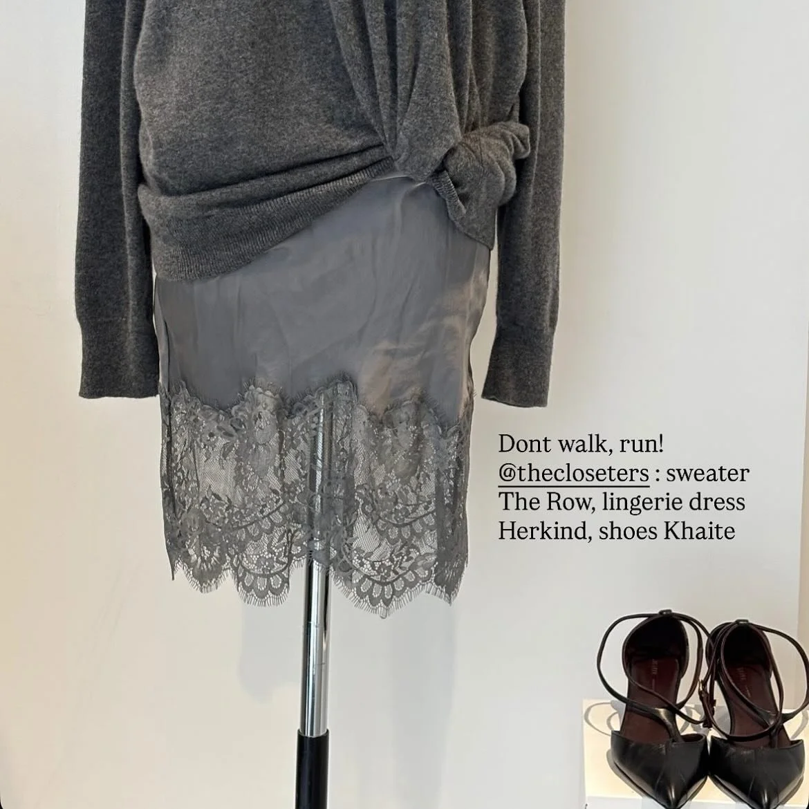 @thecloseters un peu de glamour , non merci , vendredi c&rsquo;est sexy baby #styleaddict #parisianstyle #horsdessentiers