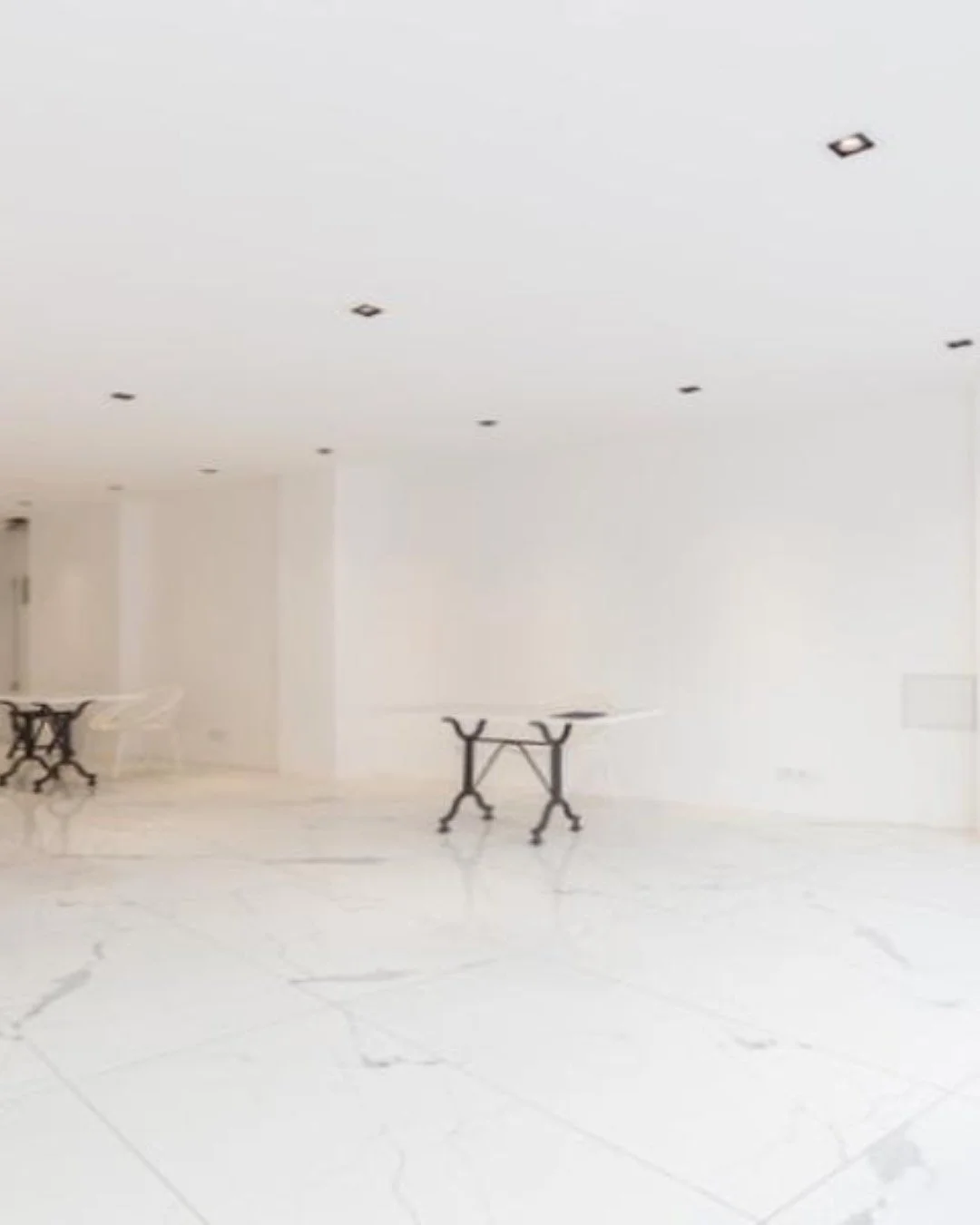 Un lieu minimaliste et modulable pour pr&eacute;senter vos collections, rencontrer vos clients et installer votre univers cr&eacute;atif. En toute simplicit&eacute;.