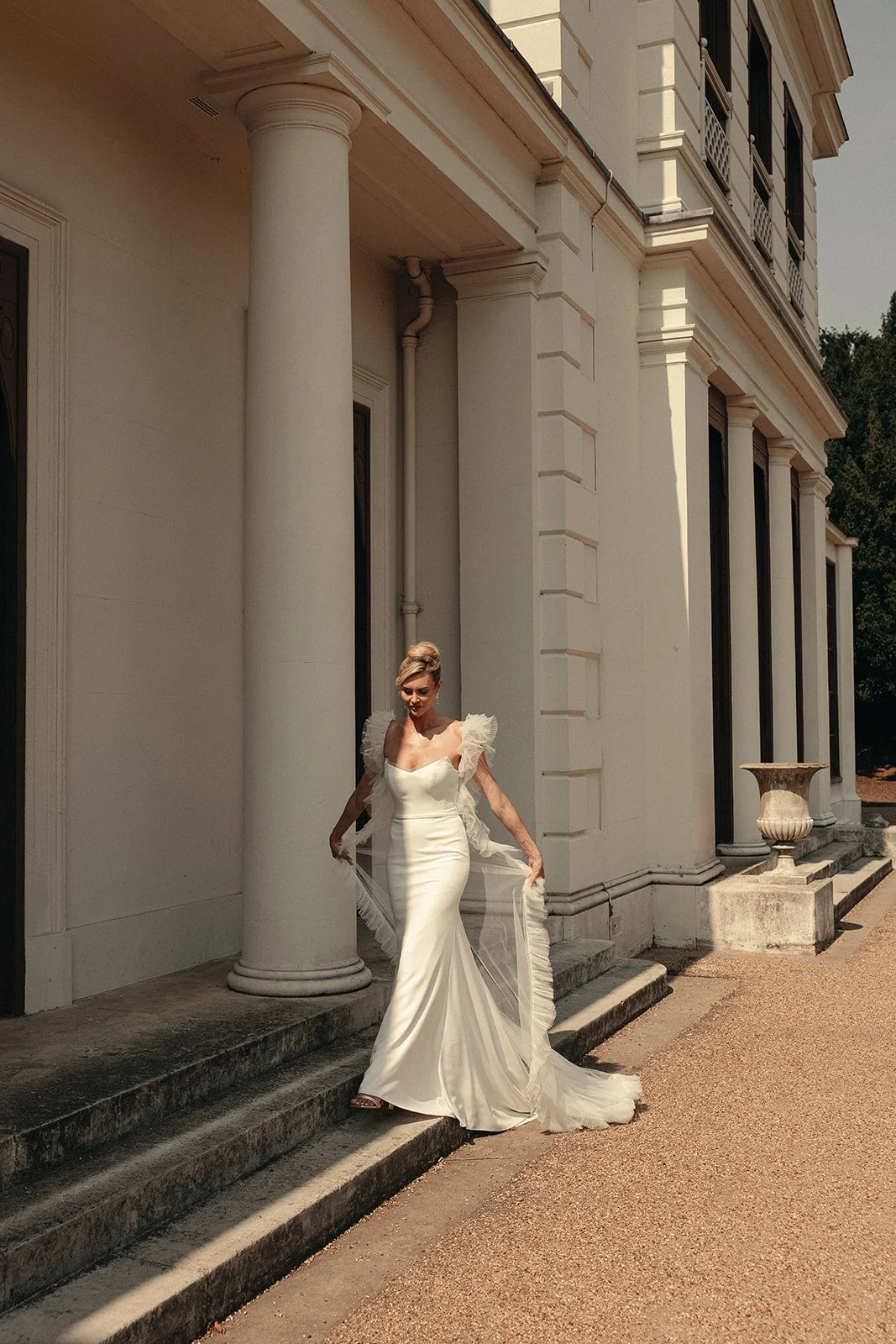 ARIEL_GIGI_CAPE_LOVE_STORY_LONDON1.jpg
