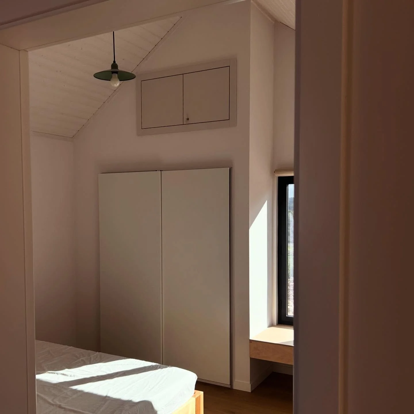 A small project, but a very clear purpose.

We built a custom box fitted into an existing niche, designed to securely store personal items when the apartment is rented out. Finished with a subtle frame and color-matched to the existing kitchen, so it