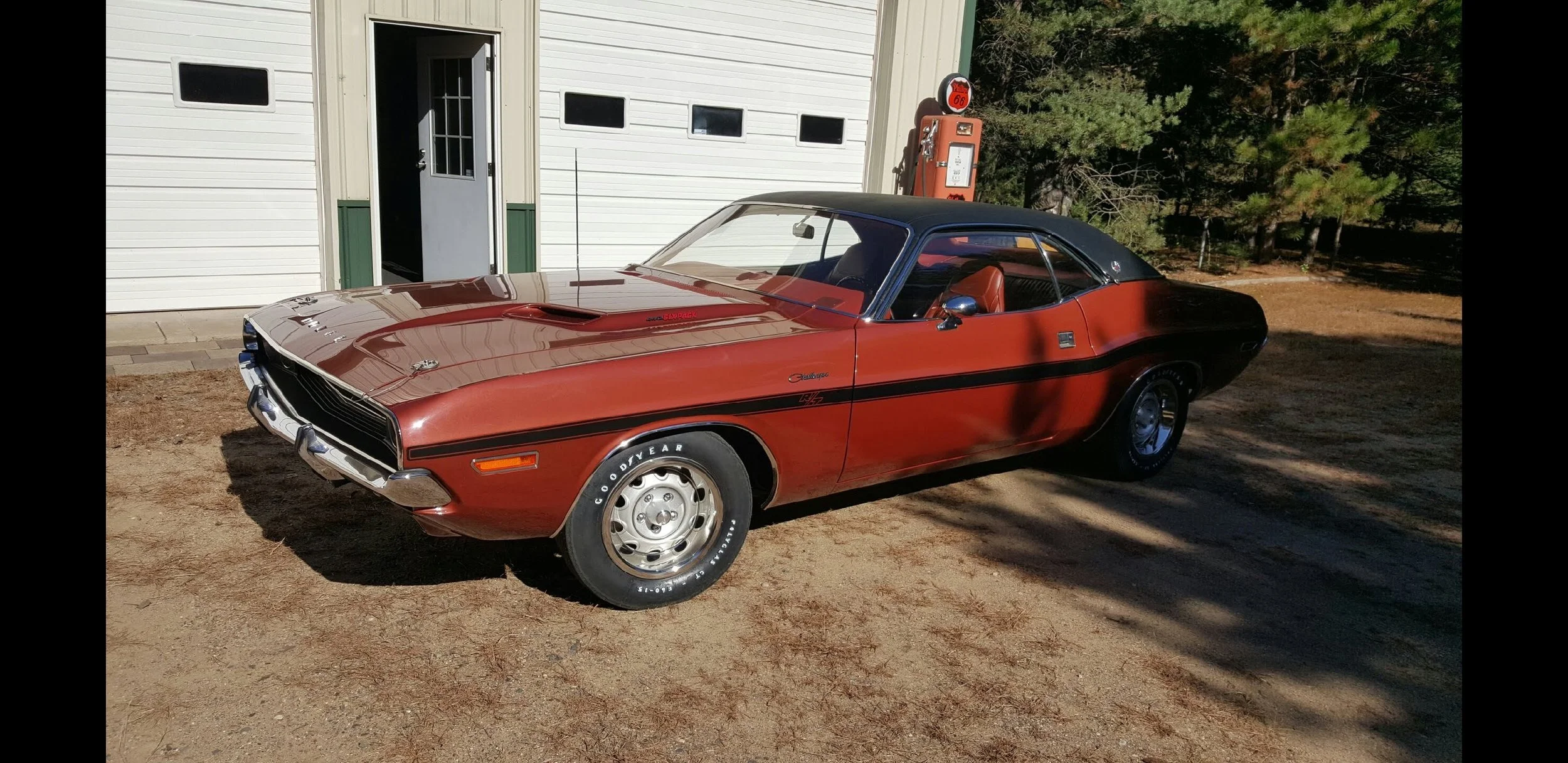 Show-quality glass restoration for a classic contest vehicle. Expertly polished vintage auto glass serving Sarasota, Tampa, and nationwide clients.