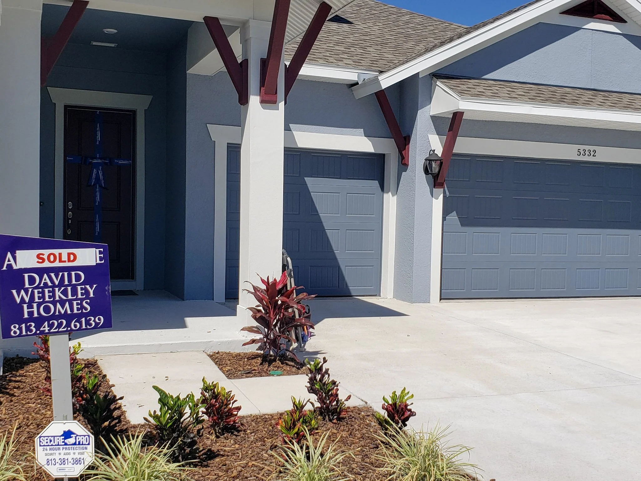 Every homebuilder prefers the quality only we can consistantly give our clients when the glass is scratched.