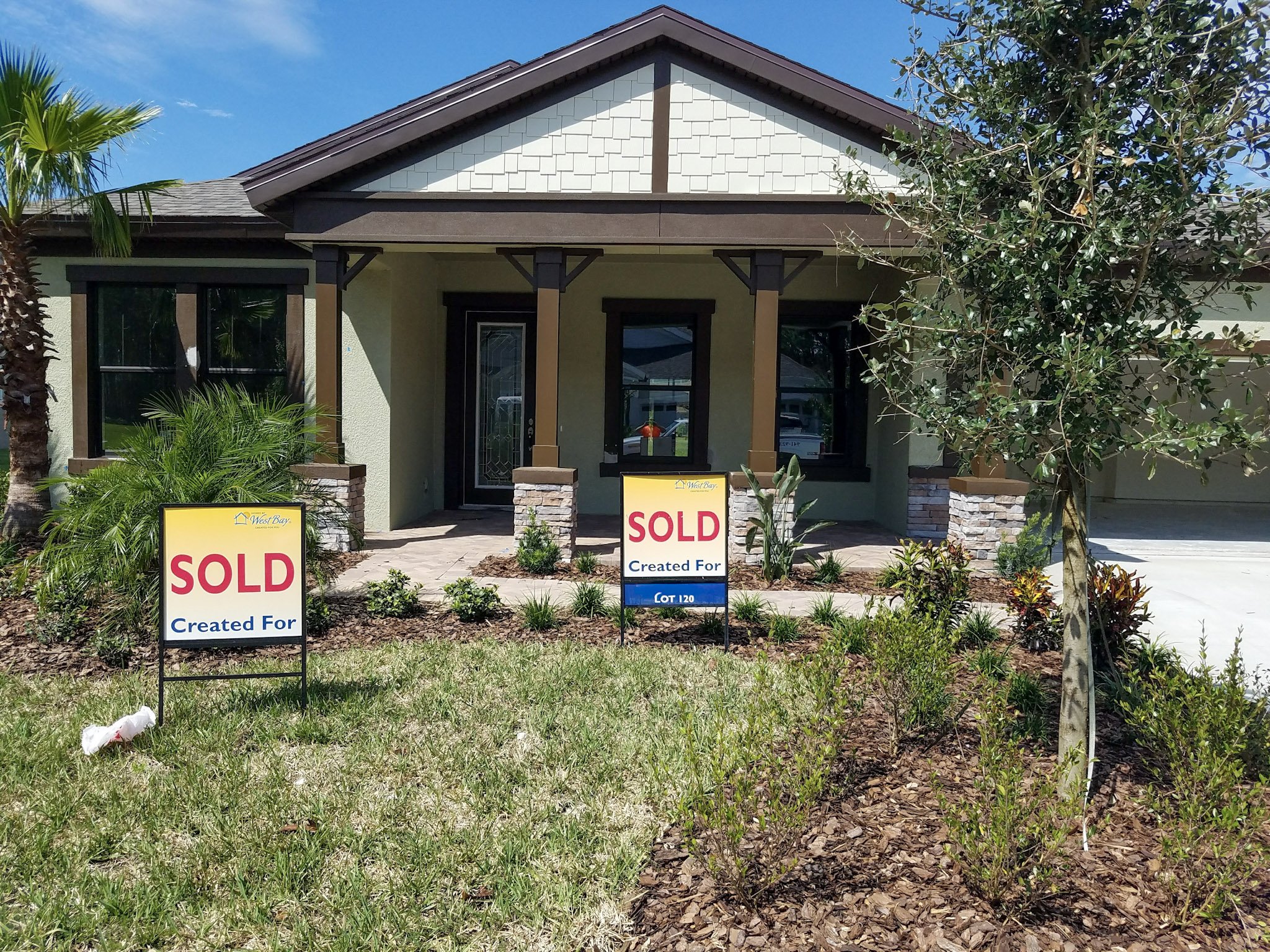Westbay builds a fine home. Even the best sometimes get a few scratches on the glass. we fix scratched glass for Homes by Westbay.