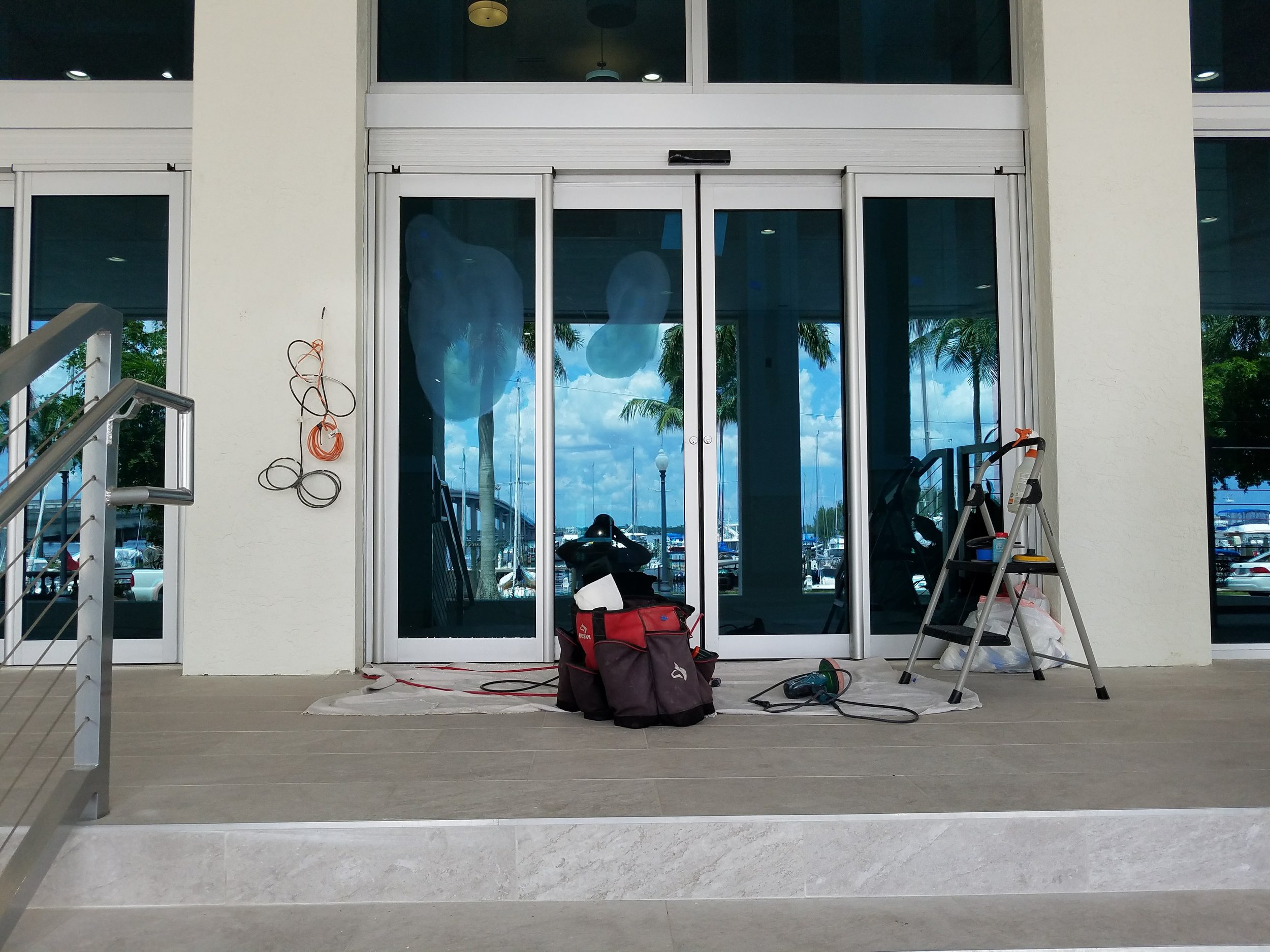 Entry doors get scratched first as tradesmen are still carrying tools and supplies through. We fix that scratched glass.