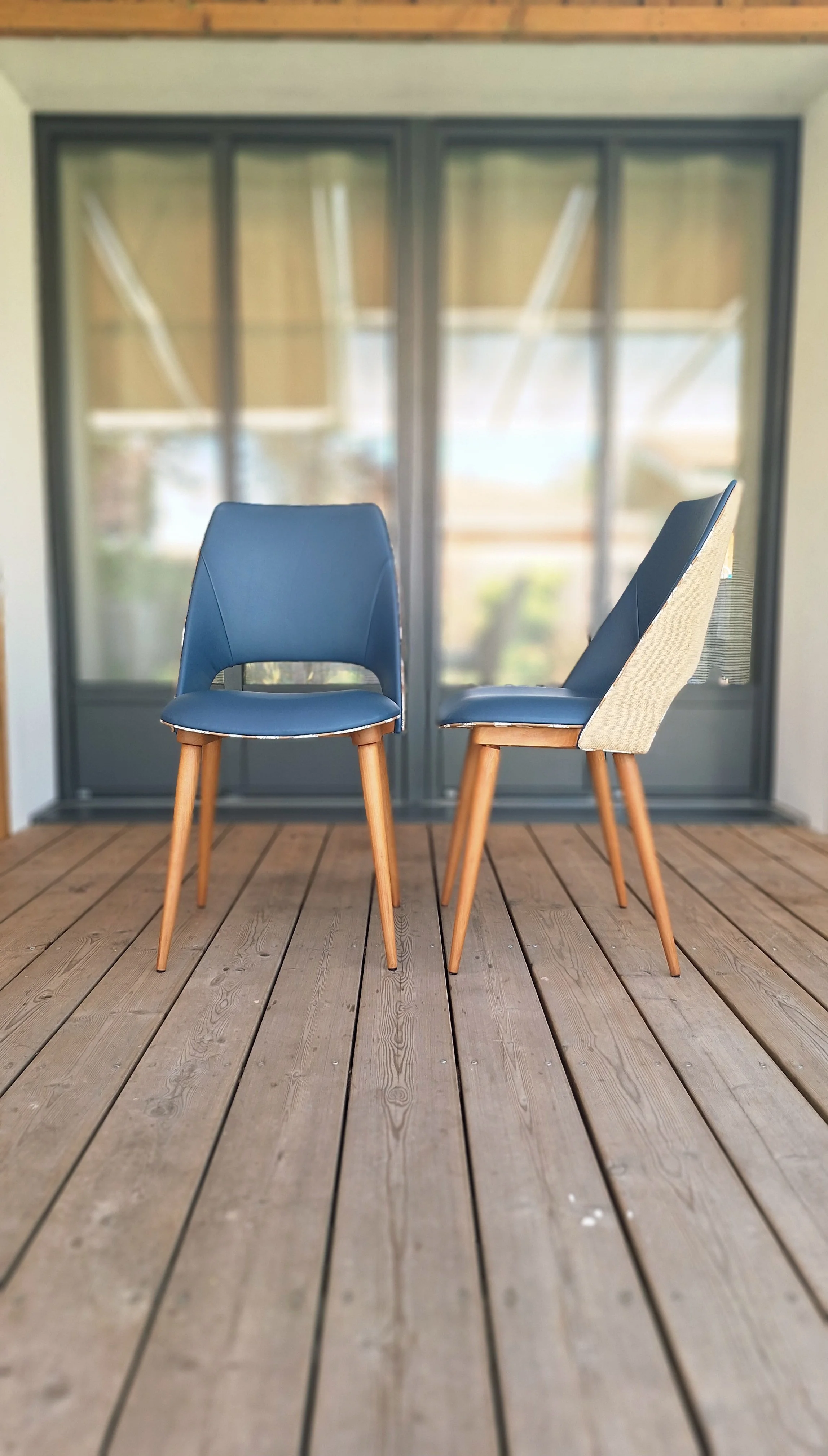 mise en scene des 2 chaises tonneaux