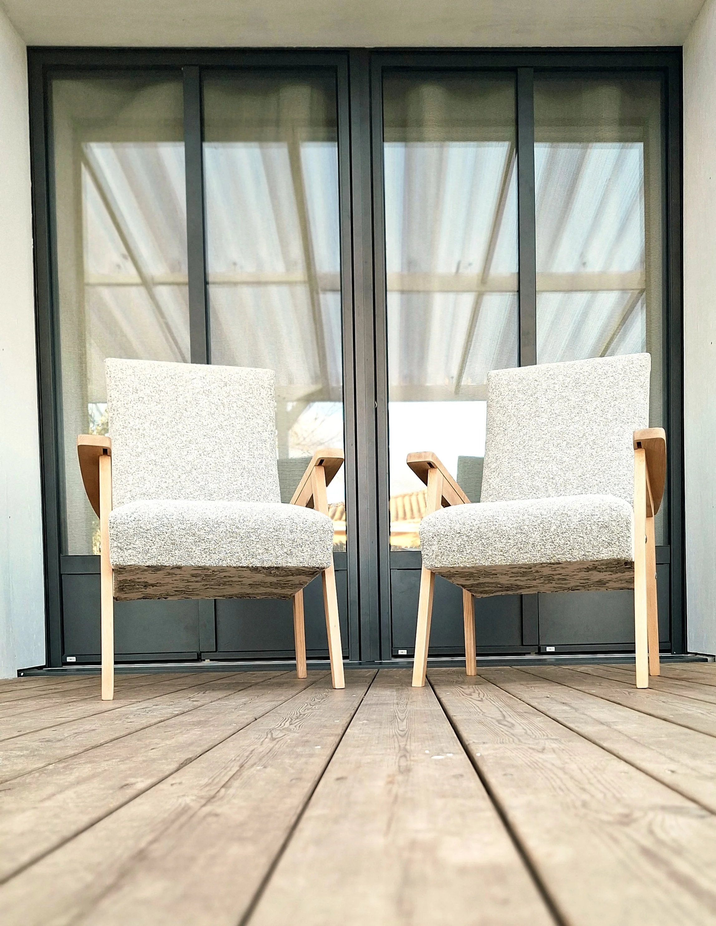 Paire de fauteuil scandinave, modèle loft, vintage en hêtre, teinte douce, restauration complète, visible sur bassin arcachon, sanguinet et Nord Landes