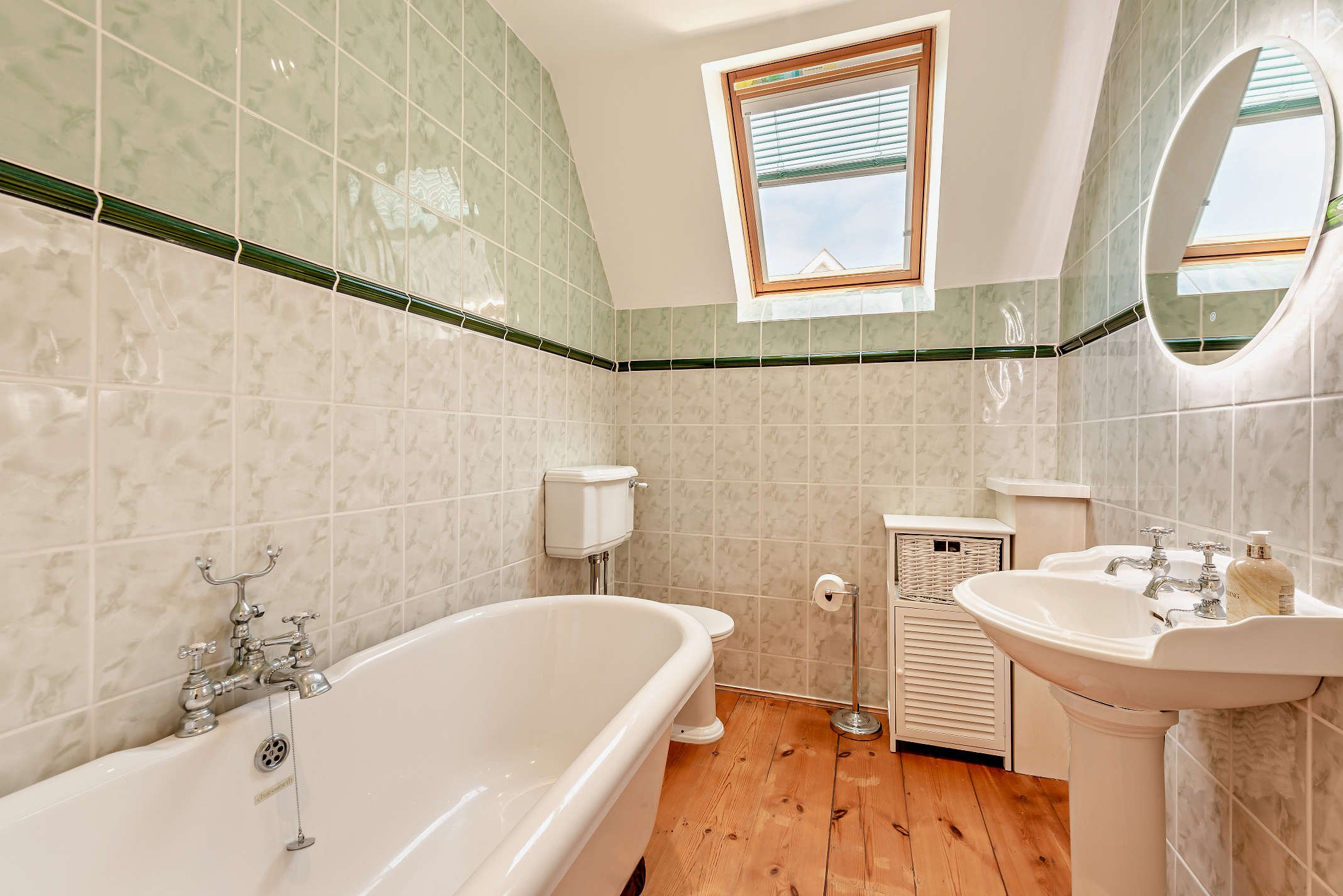 Bathroom1.jpg