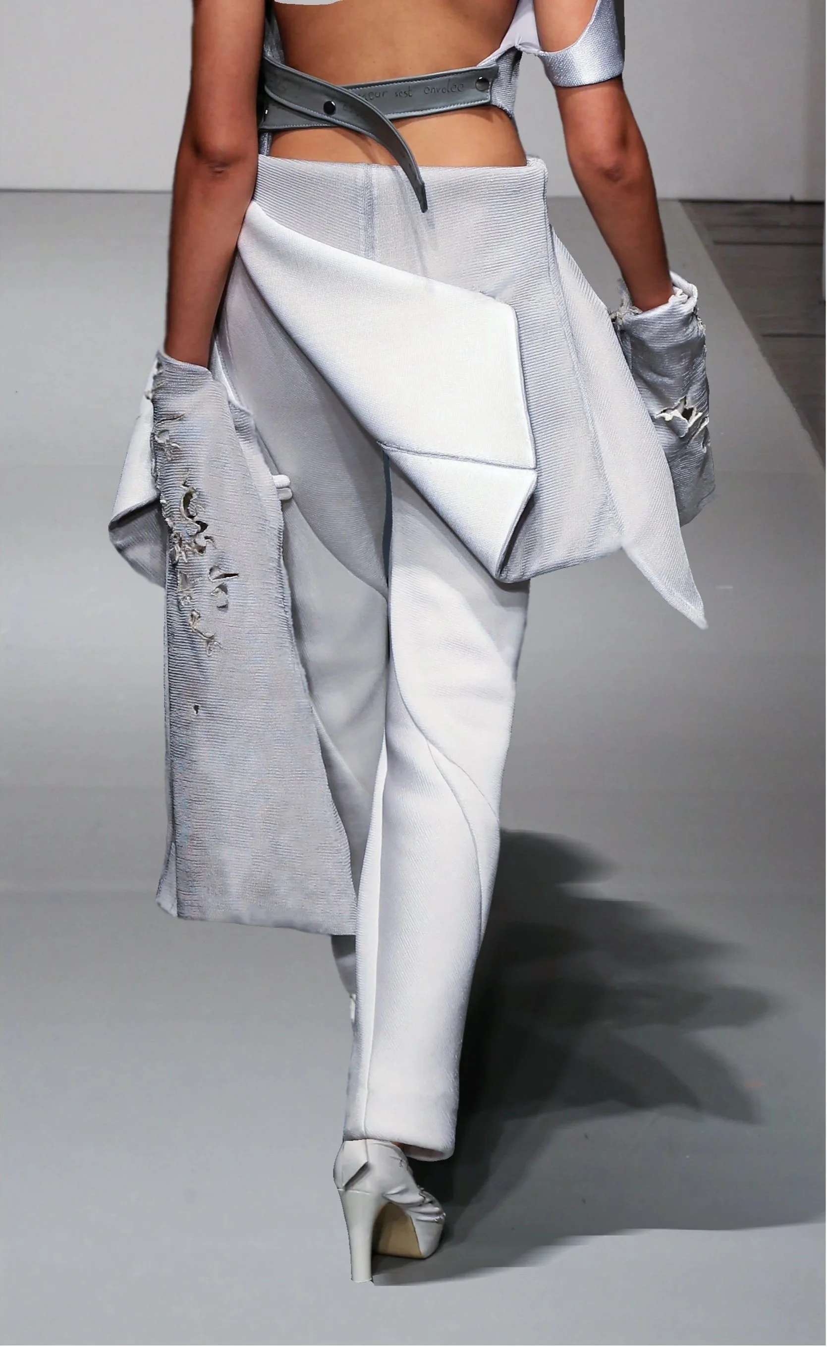 look5+back++final+new.jpg