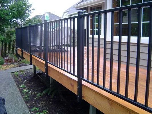 railings3.jpg