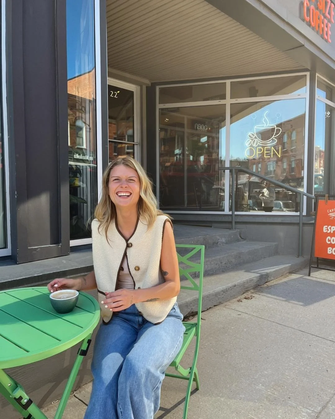 Feeling the spring vibes! 🌸🍃

OPEN☀️
8-4 MON-SAT
9-4 SUN