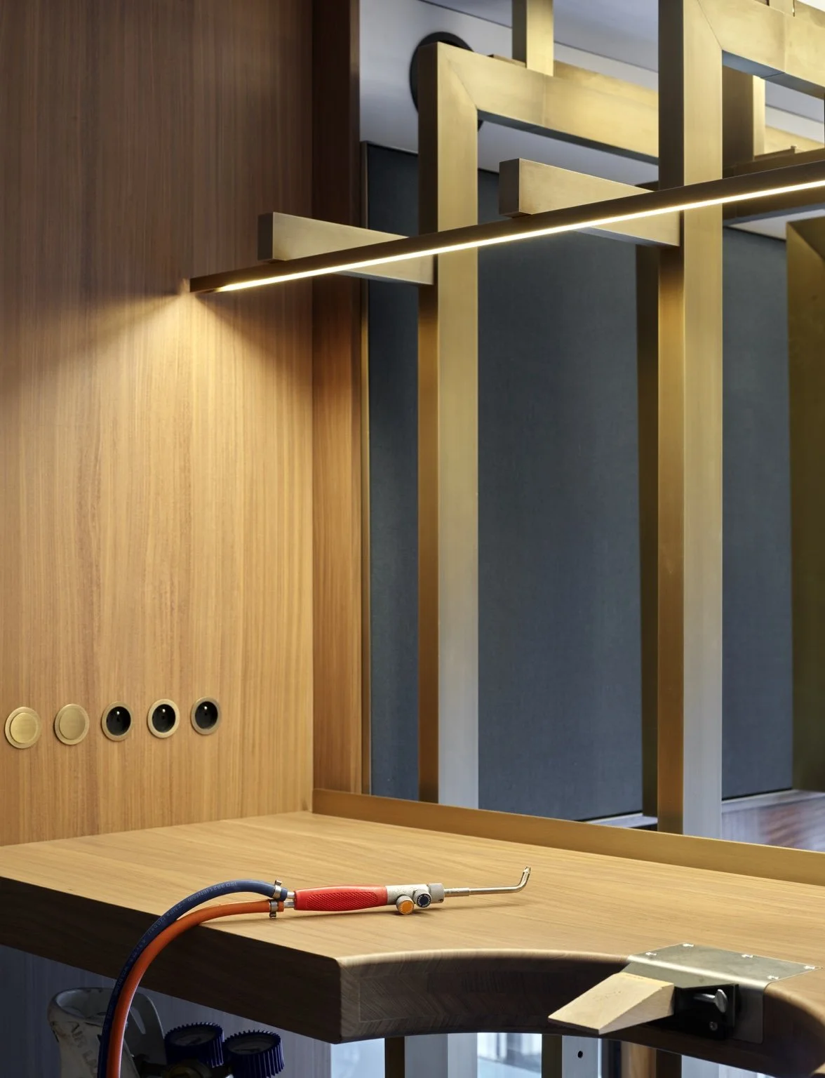 Minimalist interior of Sajfrt’s atelier and exhibition space