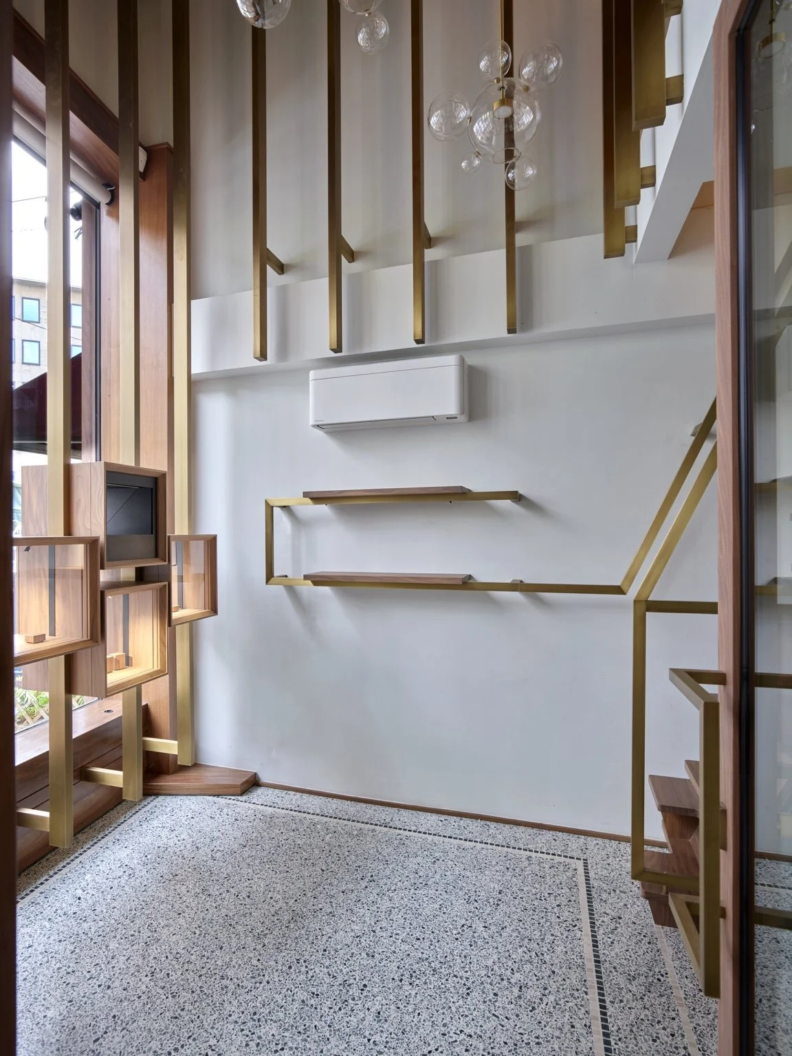 Sajfrt boutique interior – architectural jewellery atelier in Brussels