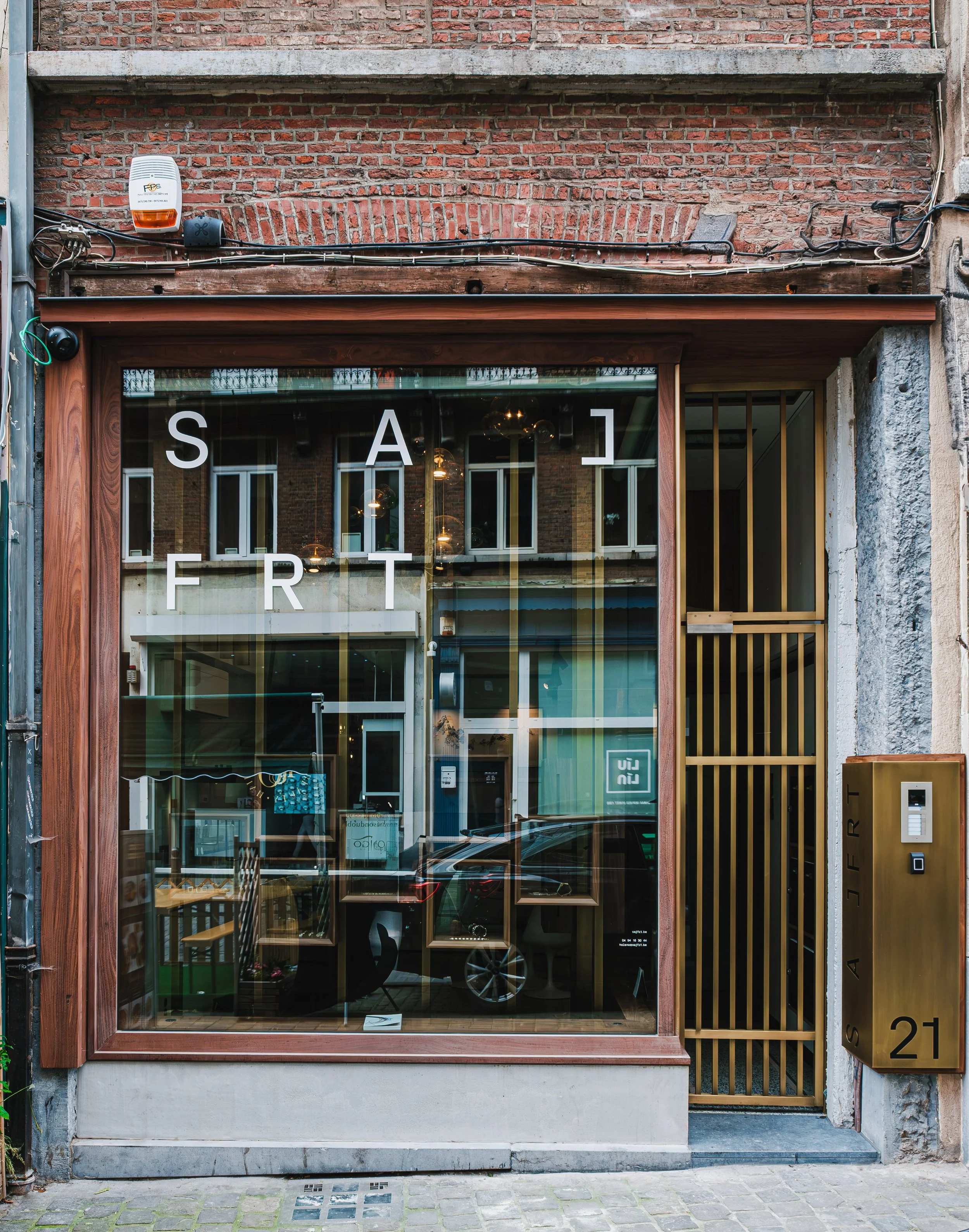 Sajfrt jewellery boutique exterior – Brussels townhouse facade