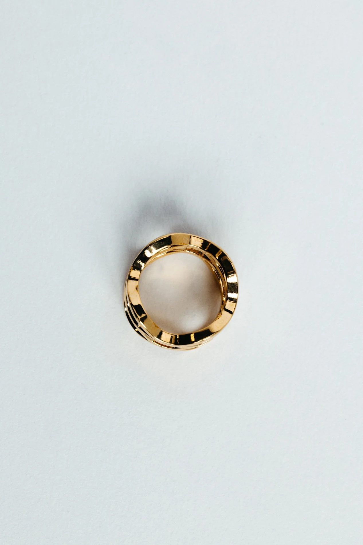 Particles ring V5.2 by Sajfrt — double distorted jewellery form handcrafted in Belgium, available in silver or gold, expressive and structured.