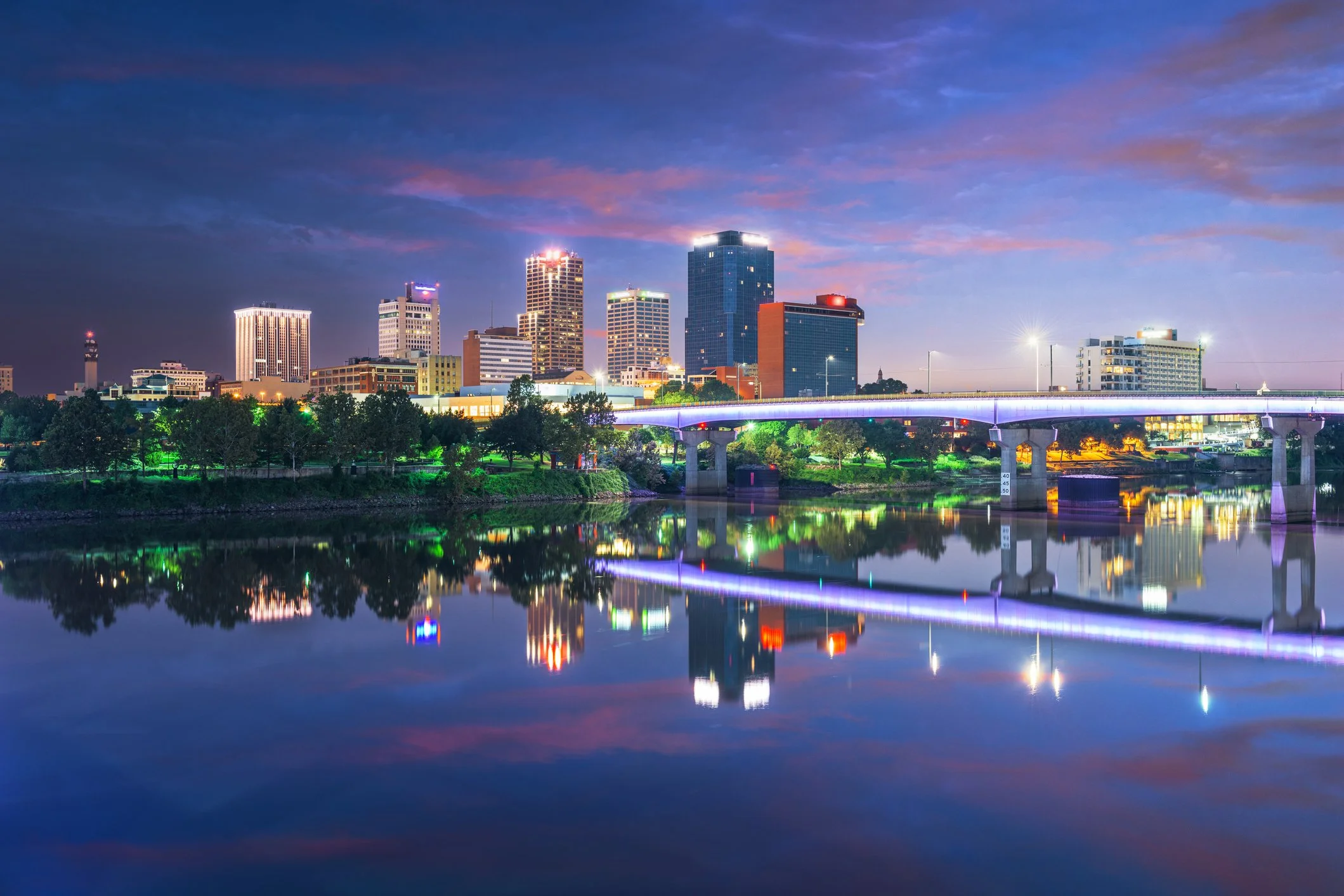 Night view of Little Rock, Arkansas export business hub