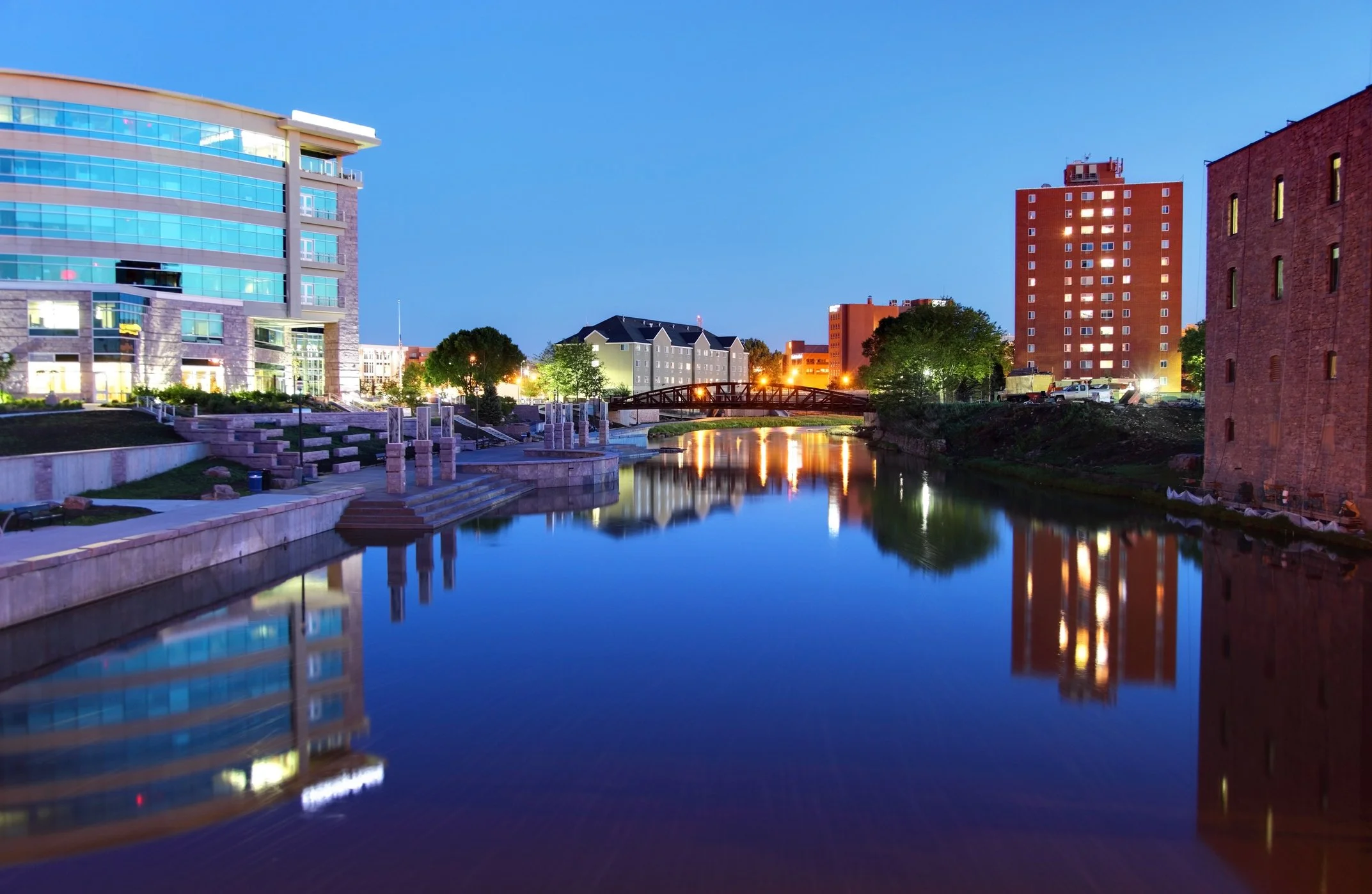 Skyline view of Sioux Falls, South Dakota export hub
