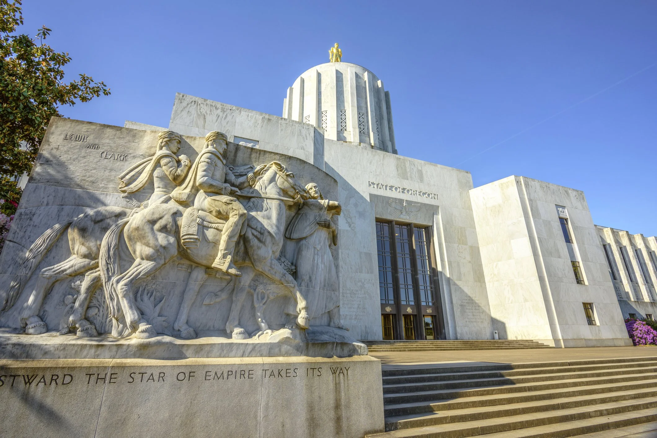 Oregon State Capitol building, Salem