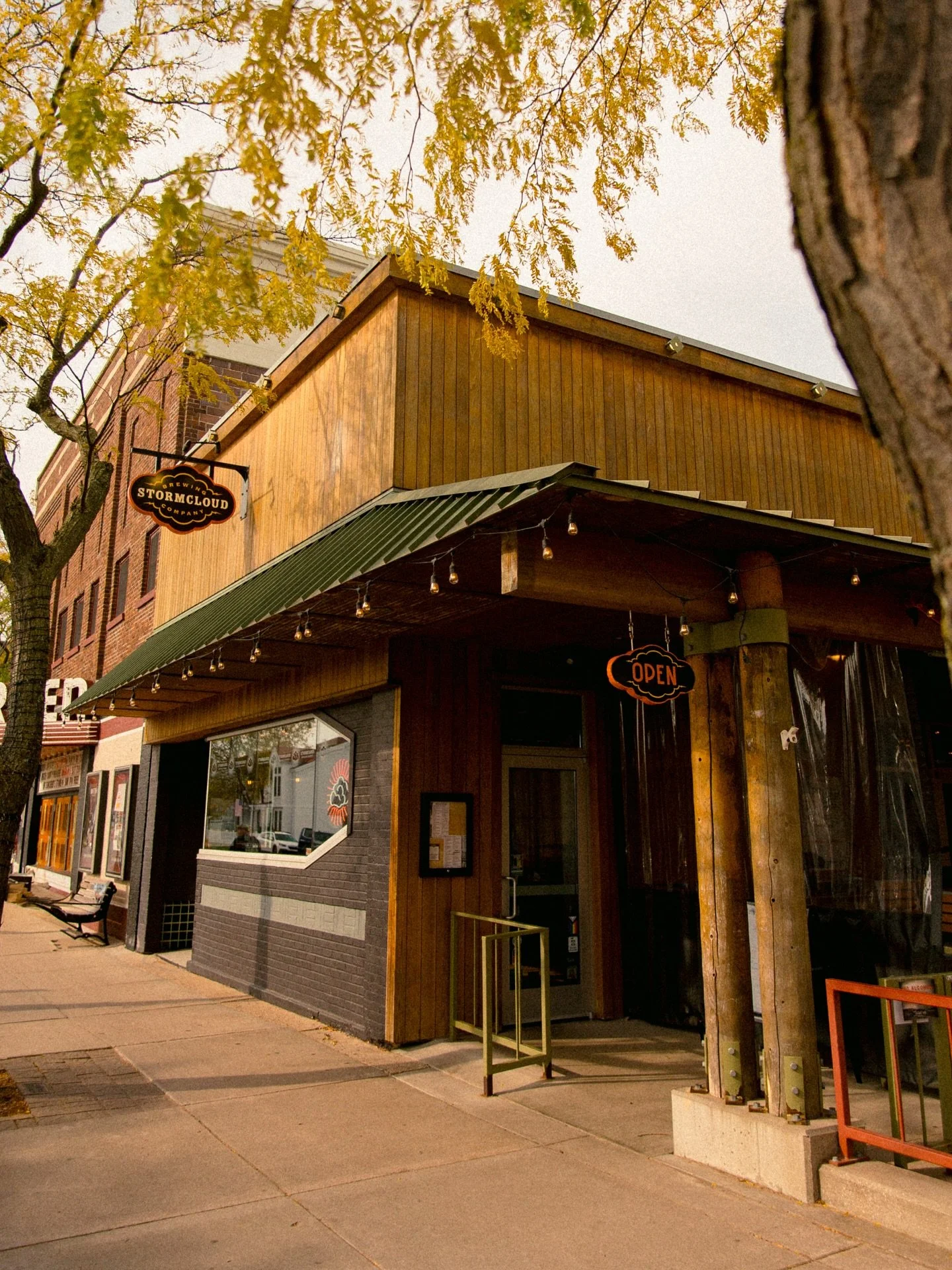 🍂 Happy Fall Fest, Frankfort! 🍁

We&rsquo;re open until 10pm tonight, with live music from Robert Rolfe Feddersen from 7&ndash;9pm. See you soon!