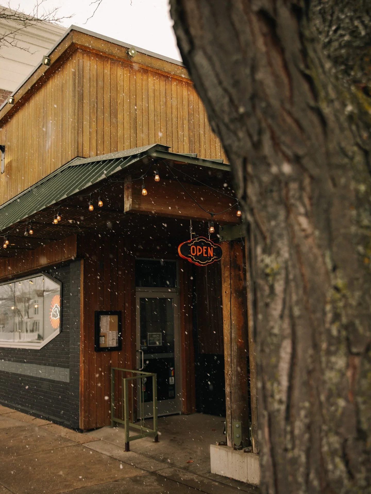 Happy holiday week, folks! We wanted to share a quick reminder of our hours this week:

Mon: 11:30am&ndash;9pm Tue: 11:30am&ndash;9pm Wed: 11:30am&ndash;4pm** Thu: CLOSED Fri: 11:30am&ndash;10pm Sat: 11:30am&ndash;10pm

After the holiday, we&rsquo;re