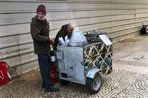 Roasted Chestnuts in Portugal: The First Real Sign Autumn Has Arrived - Castanhas Assadas.