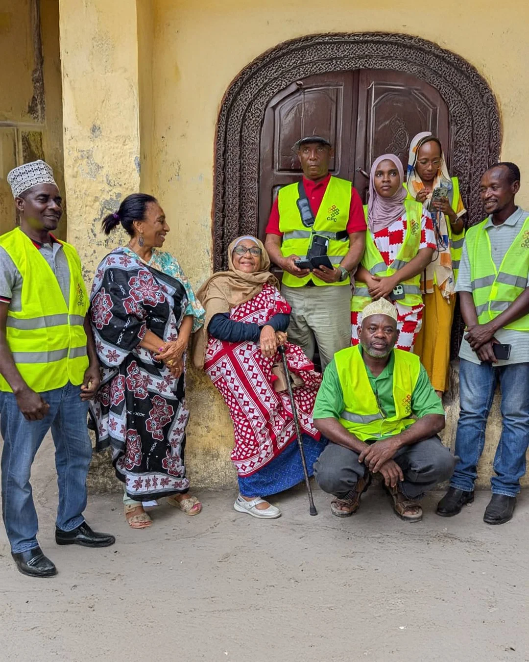 À Mutsamudu, le chantier-école du Palais de l’Ujumbe démarre… après une tournée de voisinage