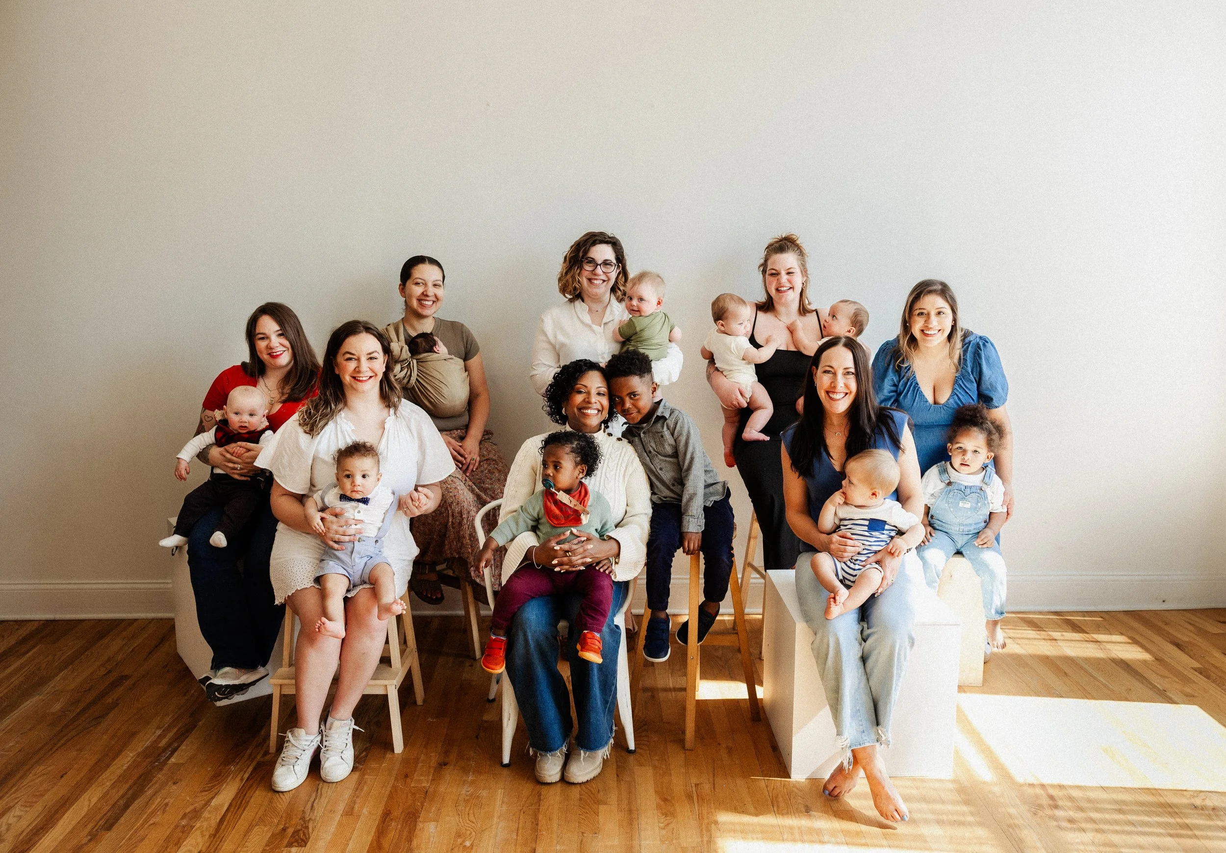 chicago-groupphoto-motherhood.jpg