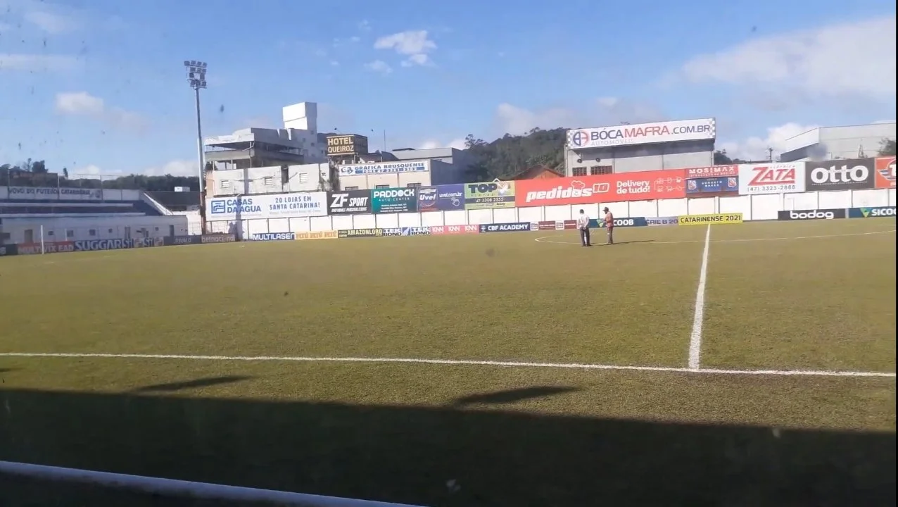 Brusque x Paysandu: jogo é retomado no domingo (11), às 15h, sem torcida, com o Papão vencendo por 1 a 0