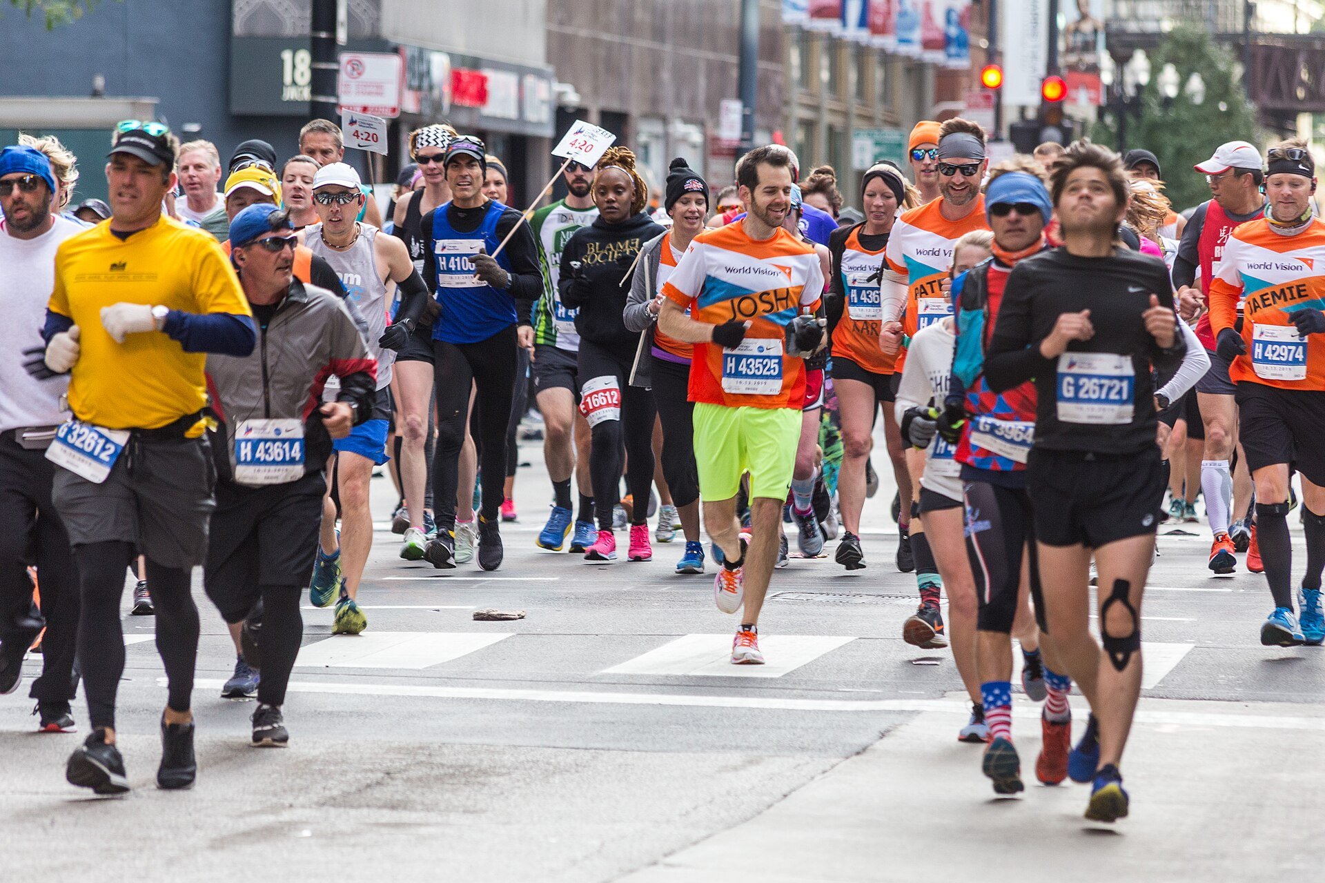 Maratona de Chicago: Kipruto vence em 2h01min09s, Feysa é bicampeã e Debrunner bate o recorde mundial em cadeira de rodas
