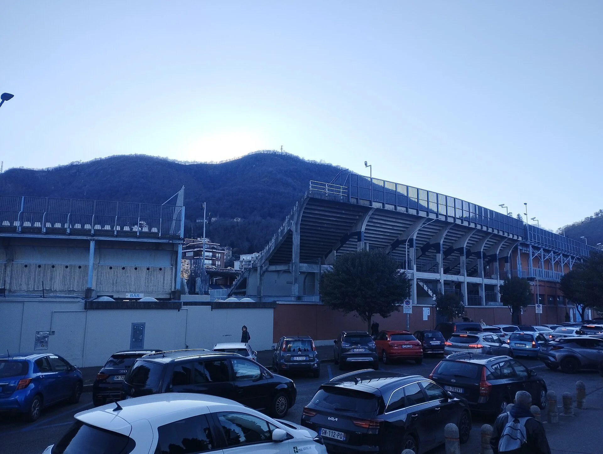 Como x Roma: Malen é expulso, Gollini brilha e o jogo termina 0 a 0, o primeiro empate sem gols da Serie A