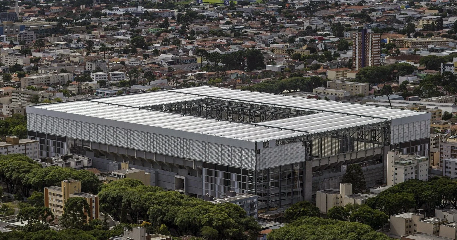 Athletico x Palmeiras: Maurício e Piquerez decidem em dez minutos, Verdão vence com um a menos e dorme na liderança do Brasileirão