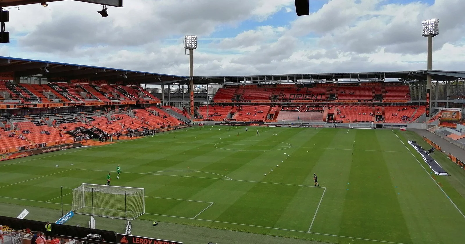 Lorient x Monaco: Cadiou decide de pênalti, e Filipe Luís sofre a primeira derrota no Francês