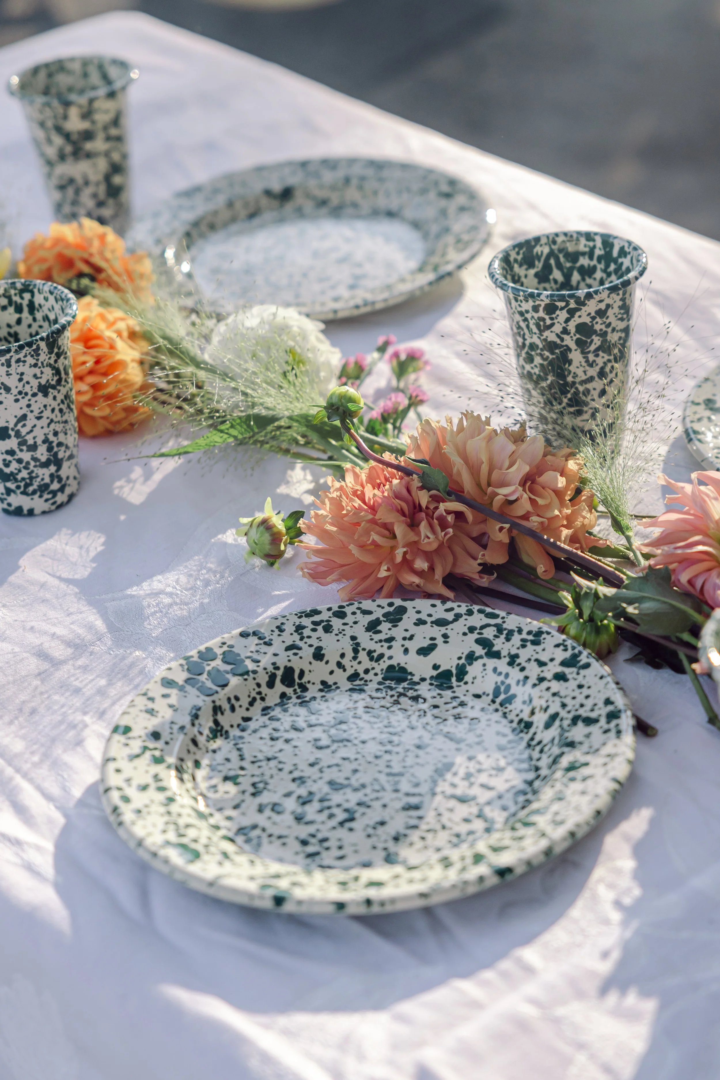 camp tablescapes