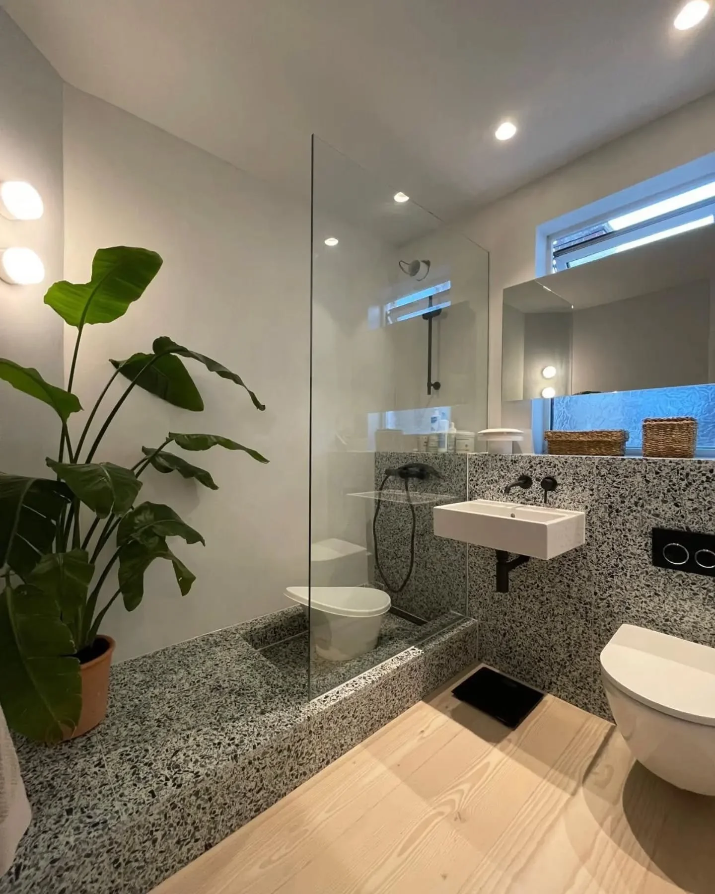 Before &amp; after from a recently completed bathroom renovation in East London.

Loving the contrast of the pine floor with the terrazo tiles and microcement walls &hearts;️

#bathroomdesign #bathroom #renovation #london #homeimprovement #builder