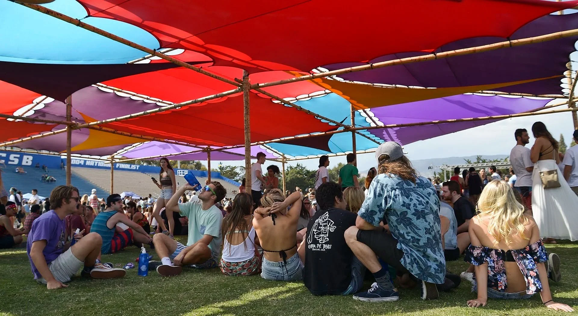 Extravaganza Layers Shade (51x51)