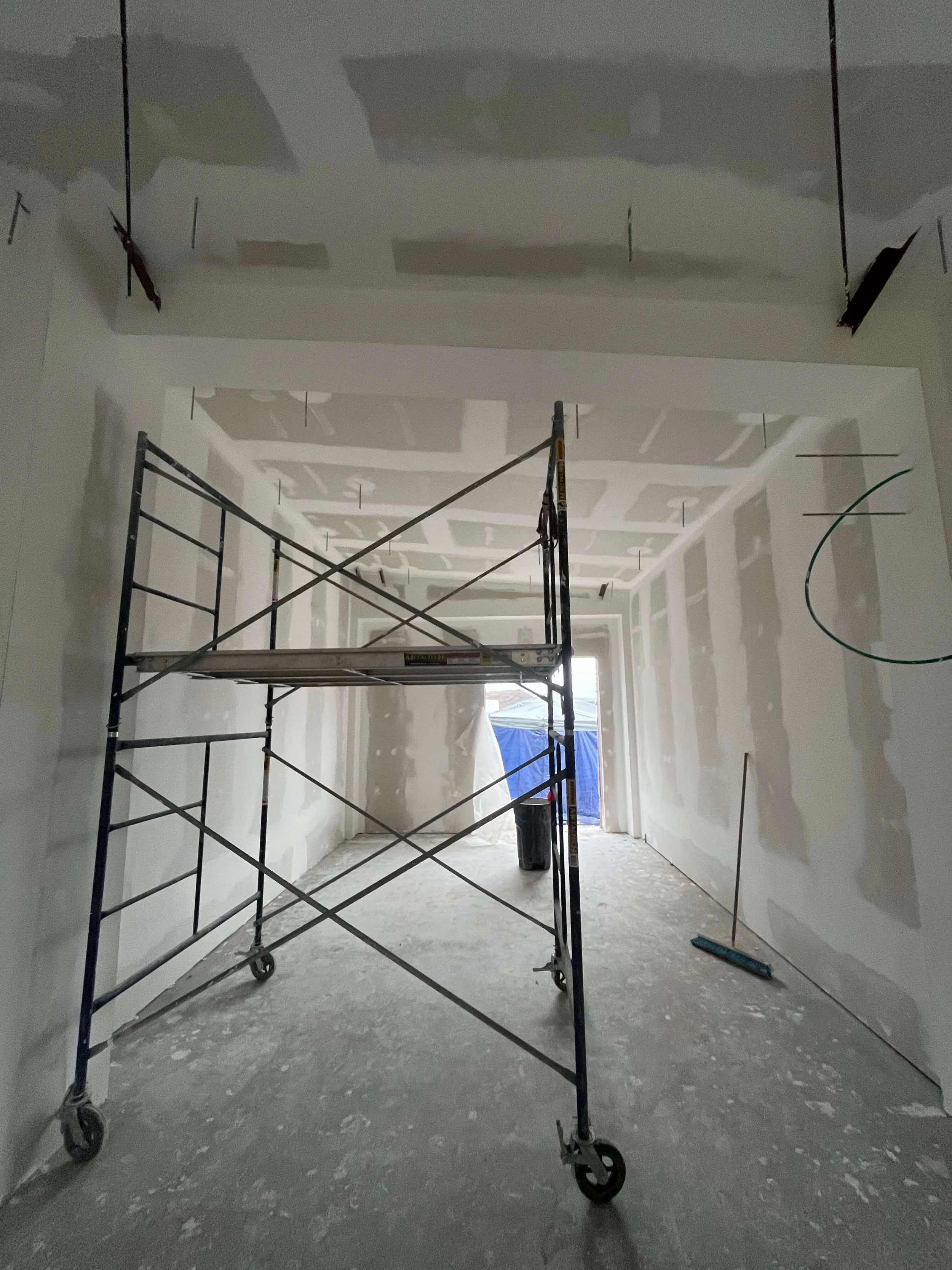 DCM-drywall-and-construction-ceiling-grid-metal-studs_3992.jpeg