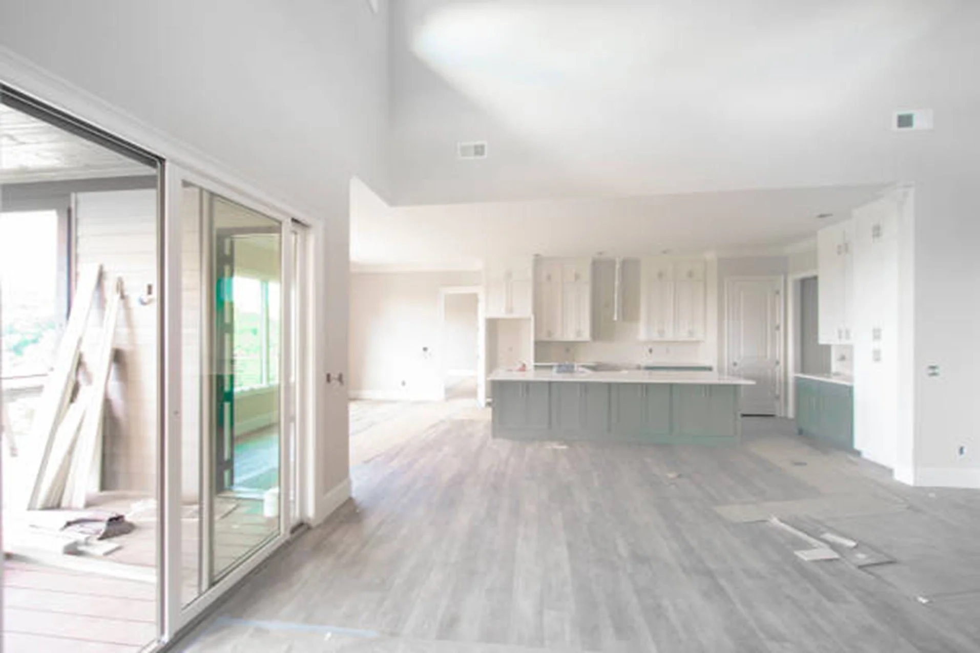 How to Renovate an Occupied Business Without Shutting Down Operations