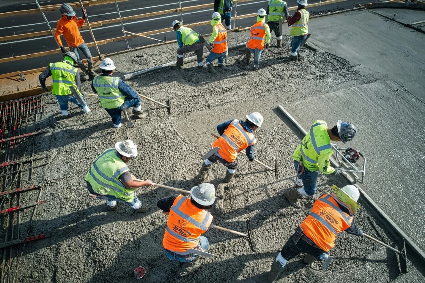 Commercial Construction Scheduling Strategies for Multi-Site Retail Rollouts