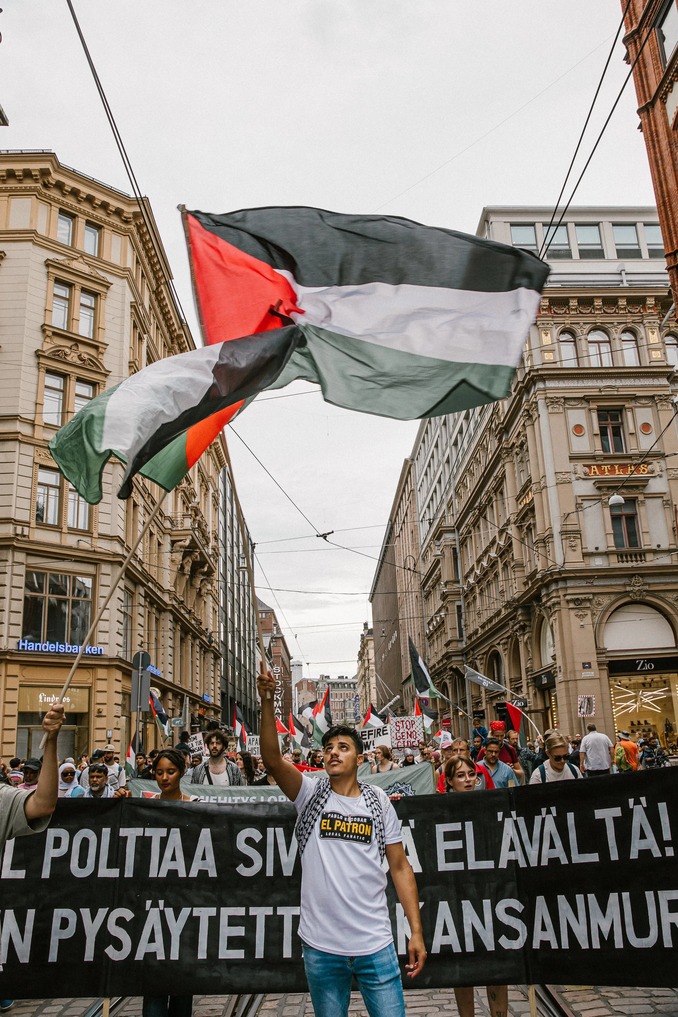 Protestikuva_esimerkki_1A2A4430_Sayyad_.jpg