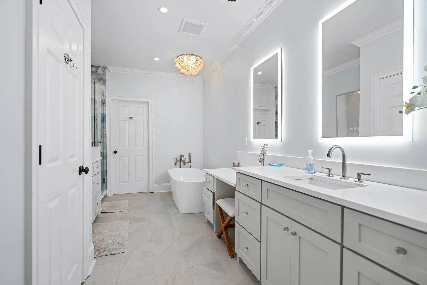 ✨ Spa vibes at home ✨
This Marsh Point Developers bathroom renovation is the definition of luxury living in the Lowcountry. From the freestanding tub to the backlit mirrors and stunning blue shower tile, every detail was designed for comfort and styl