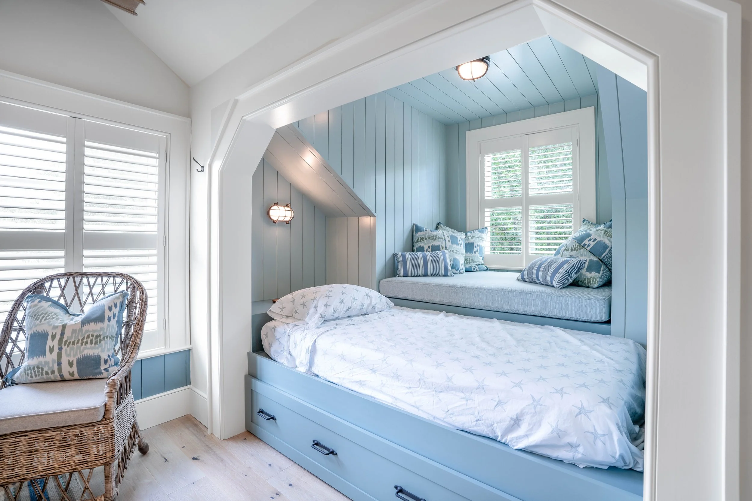 third floor bed.jpg