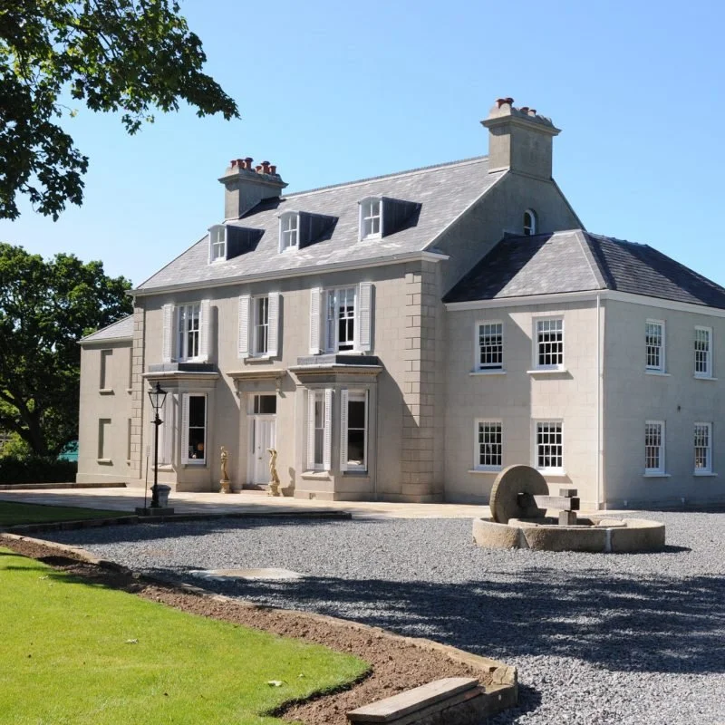  La Pompe 
 ST.MARY? // PRIVATE HOUSE 