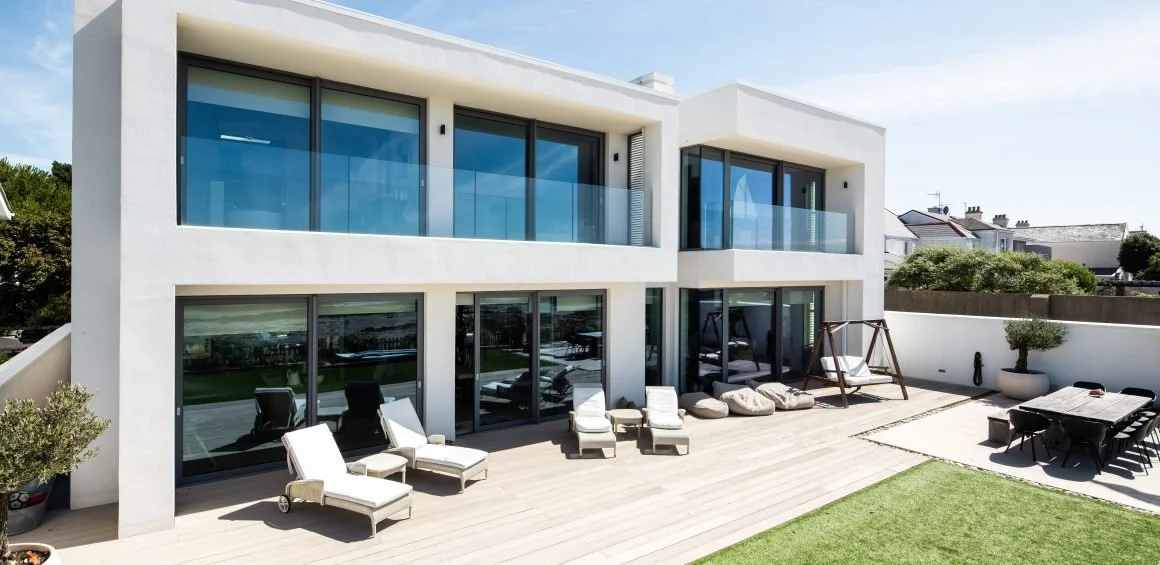  Beach House 
 ST. CLEMENT // PRIVATE HOUSE 