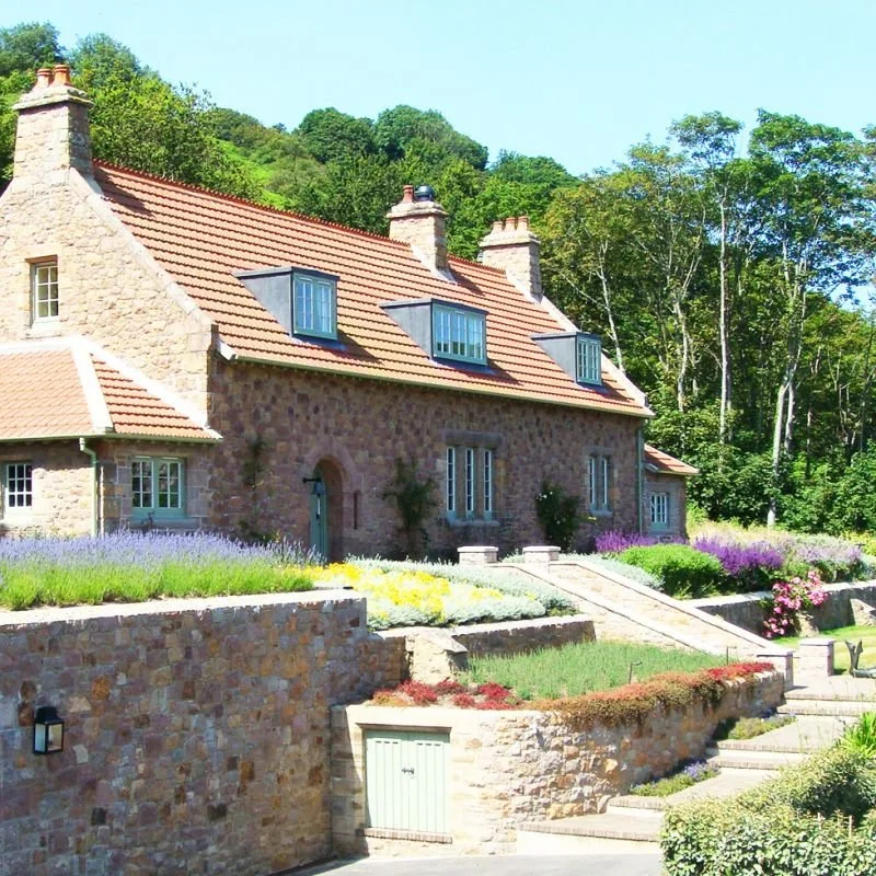  Furze Cottage 
 ST. BRELADE // PRIVATE HOUSE 