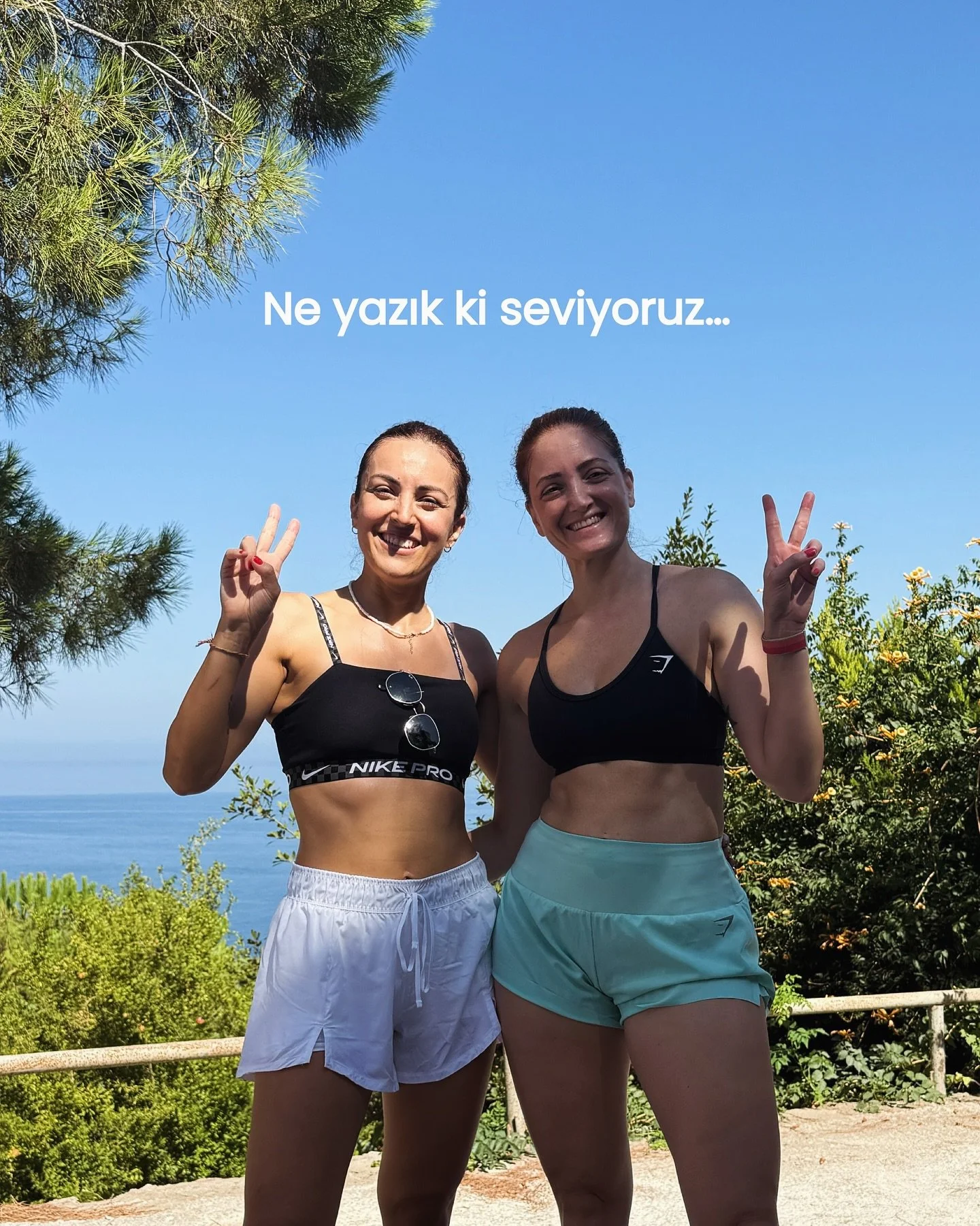Seviyoruz merkez✌🏻😄

#unfortunatelyidolove #unfortunatelyidolovetrend #maalesefseviyorum #neyazıkkiseviyorum #trending #kızkıza #dostlukneg&uuml;zelşey
