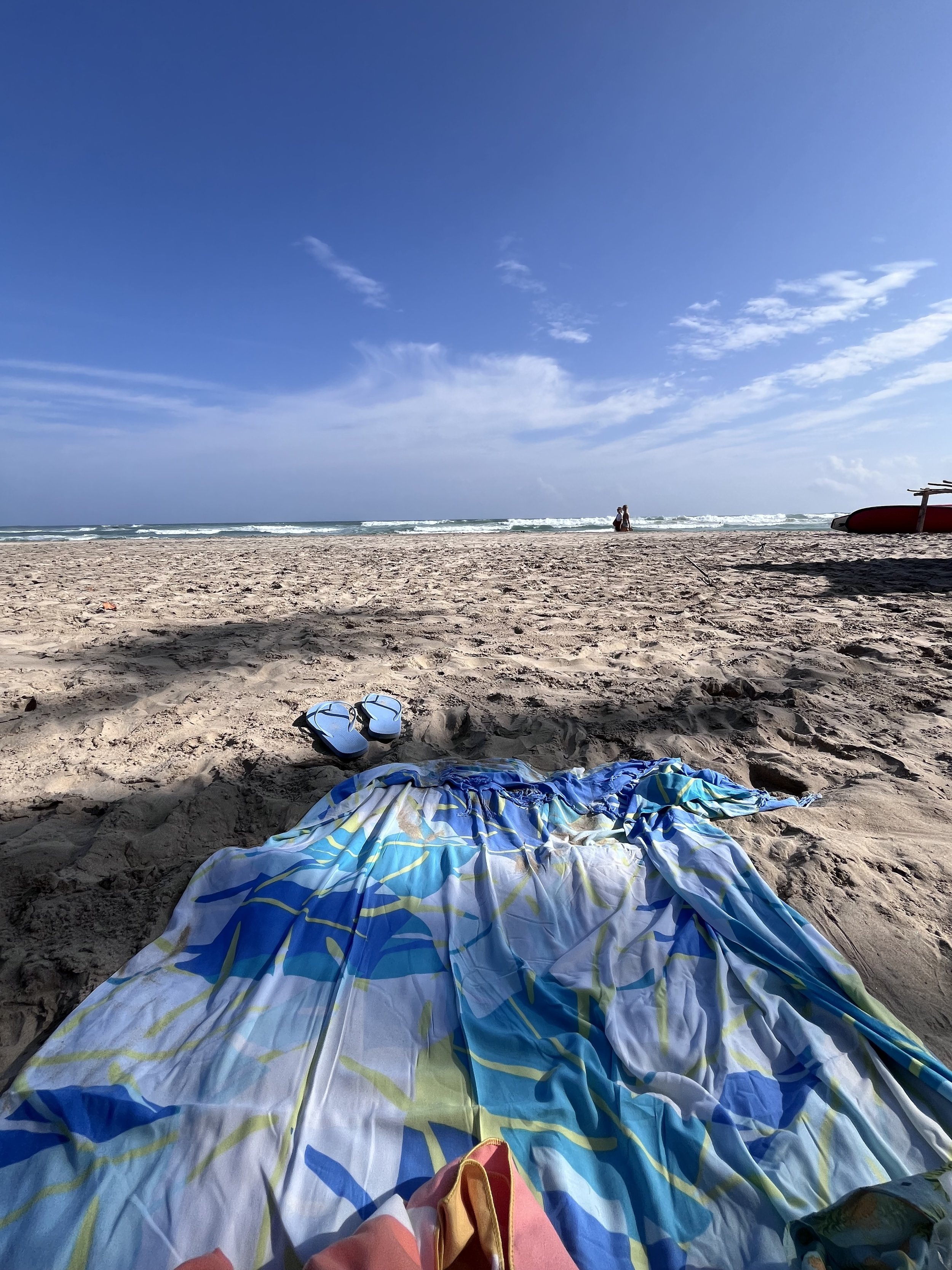 Kabalana'da yumuşacık kumlar ve dalgaların sesi