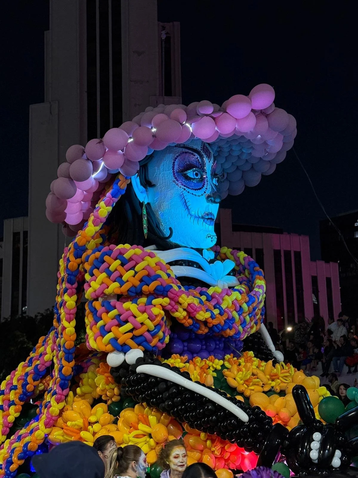 Mega Procesión de las Catrinas: Meksika’da Ölüler Günü Coşkusu